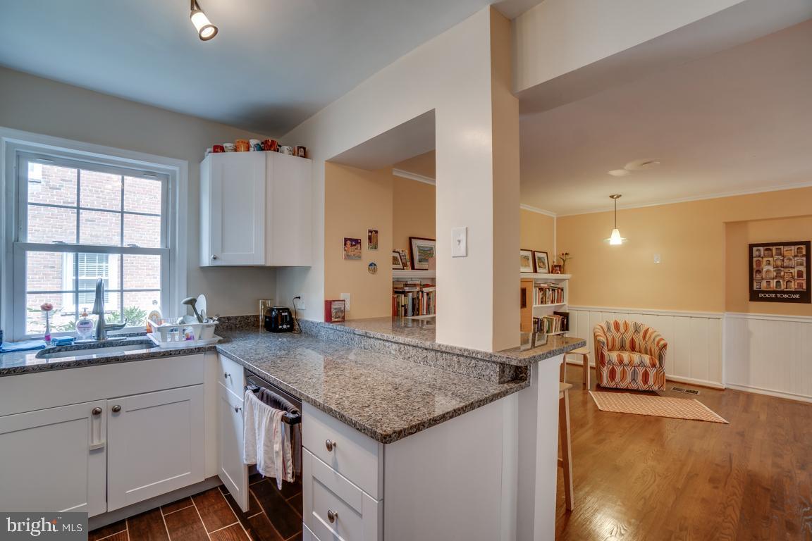 KENSINGTON ESTATES - Residential Lease