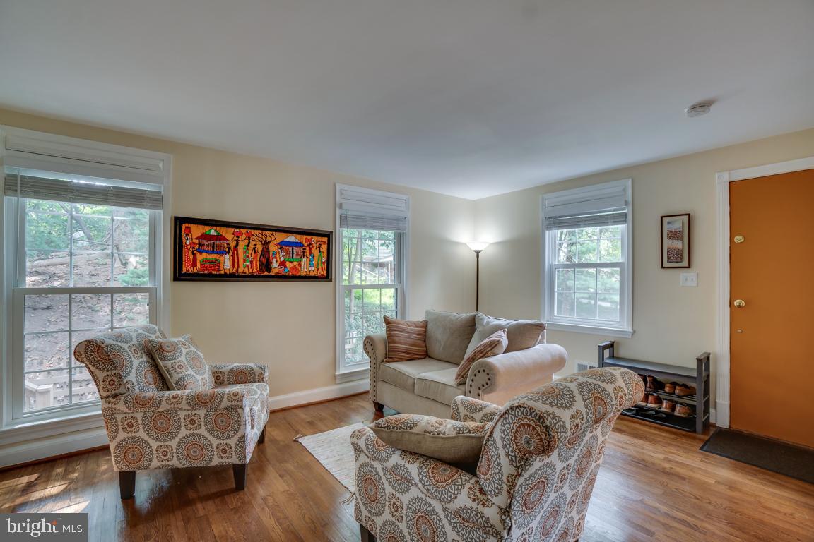 KENSINGTON ESTATES - Residential Lease