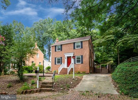 4311 PULLER DRIVE KENSINGTON MD 20895