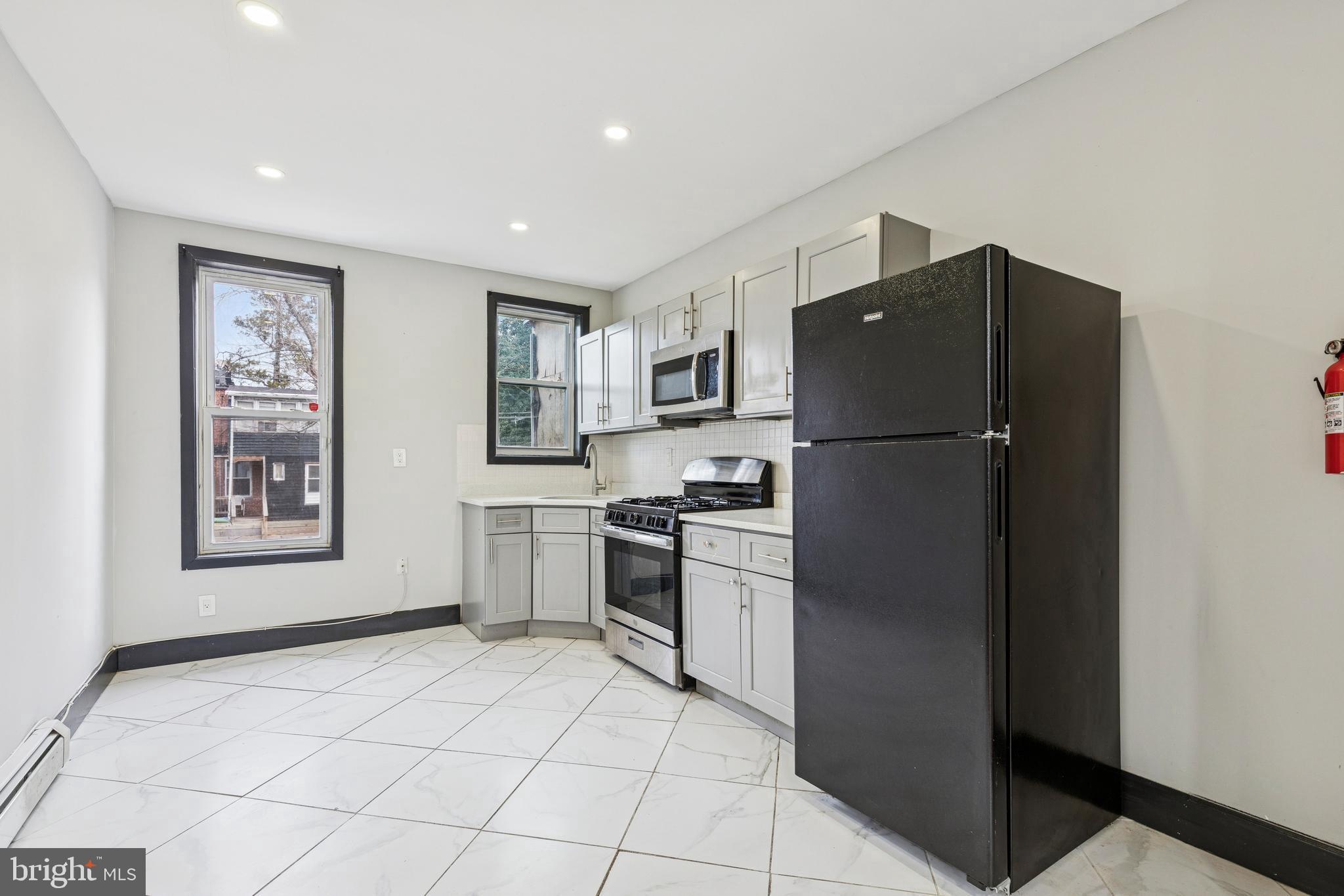 BALTIMORE HIGHLANDS - Residential