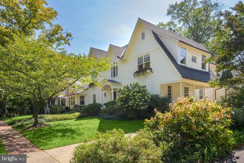 Photo of 8 E Melrose Street, Chevy Chase, MD 20815 (MLS # MDMC2155636)