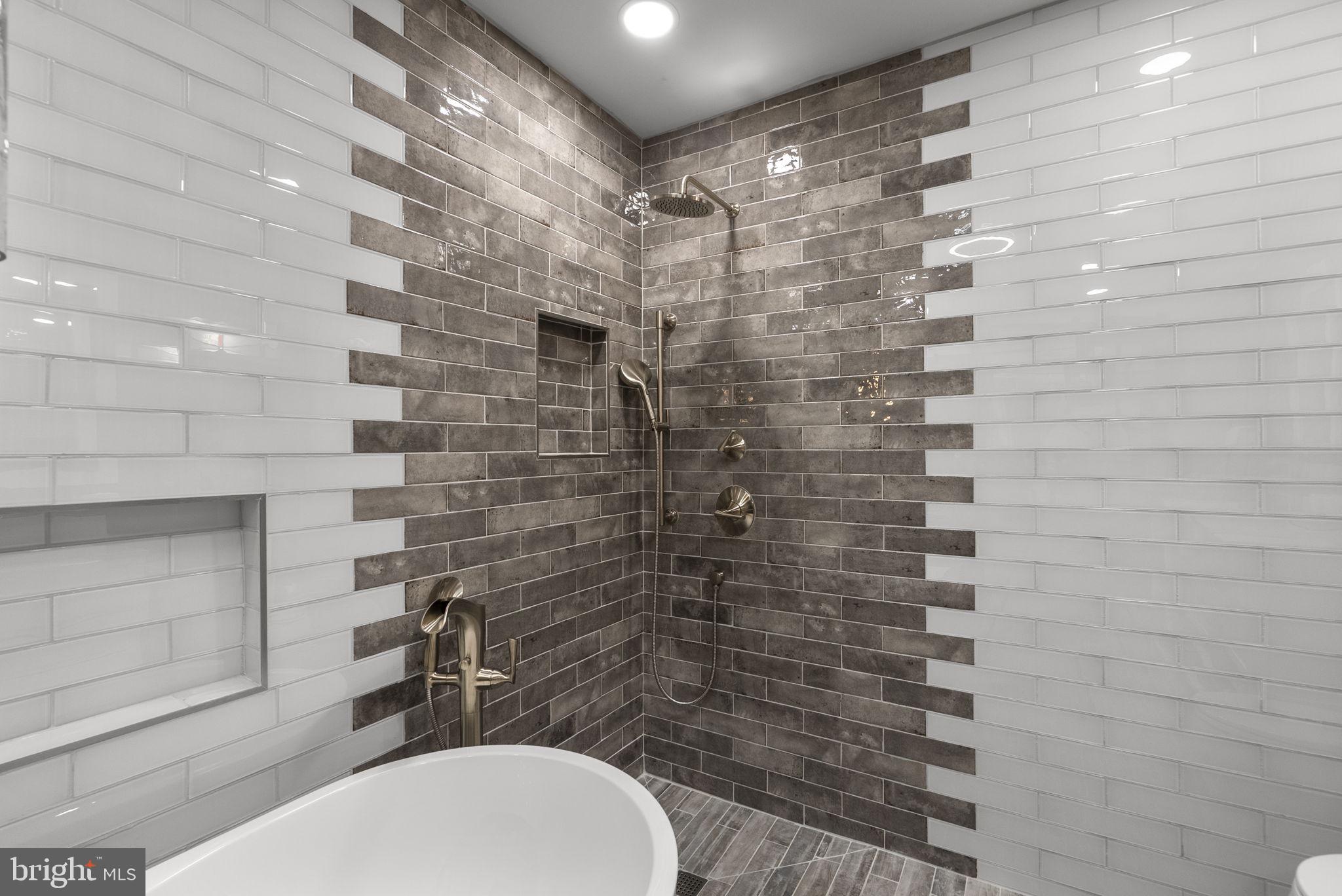 RIVA TRACE - Residential