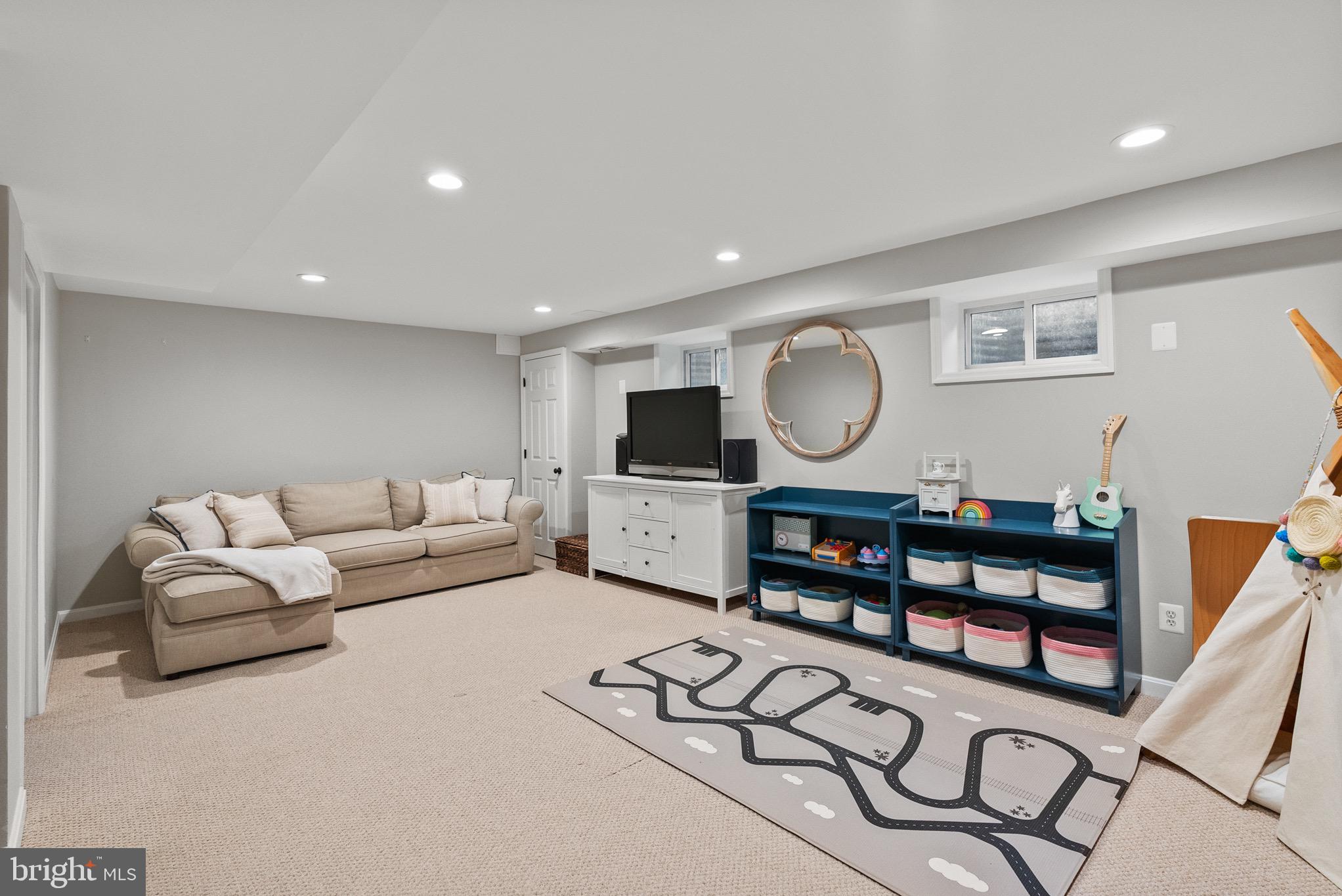 CHARRED OAK ESTATES - Residential