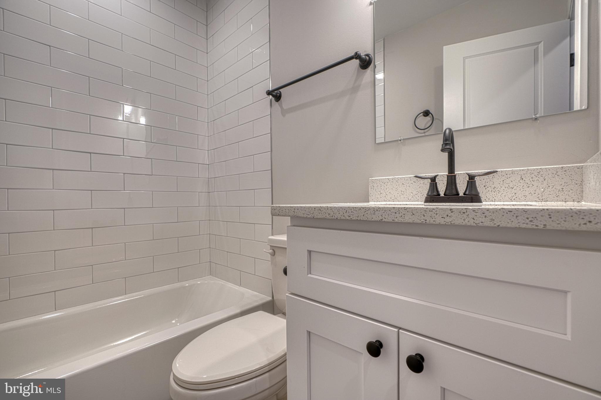 LOCUST POINT - Residential