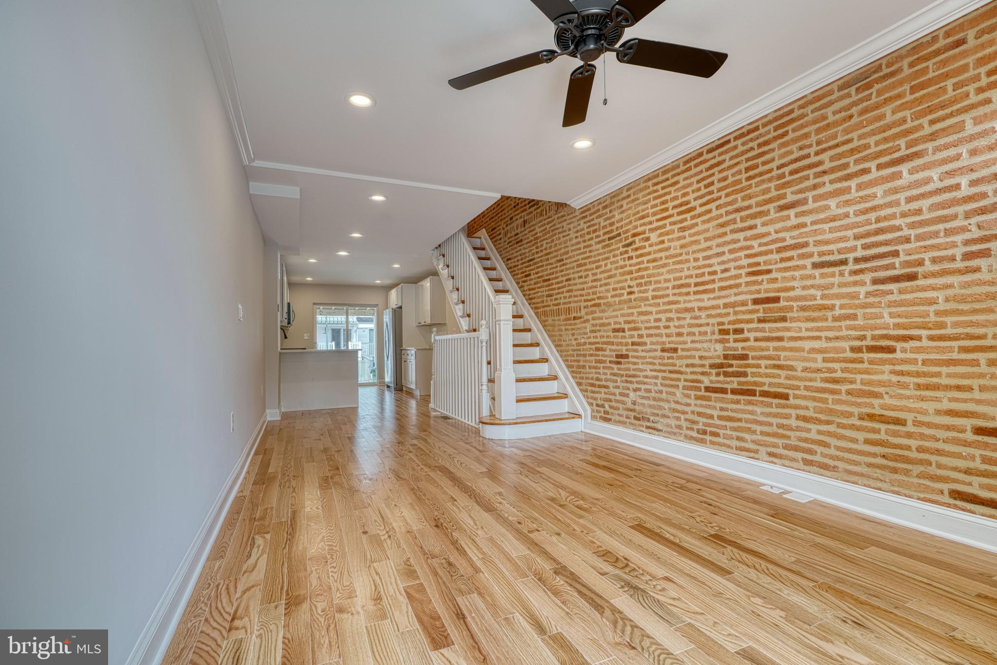 LOCUST POINT - Residential