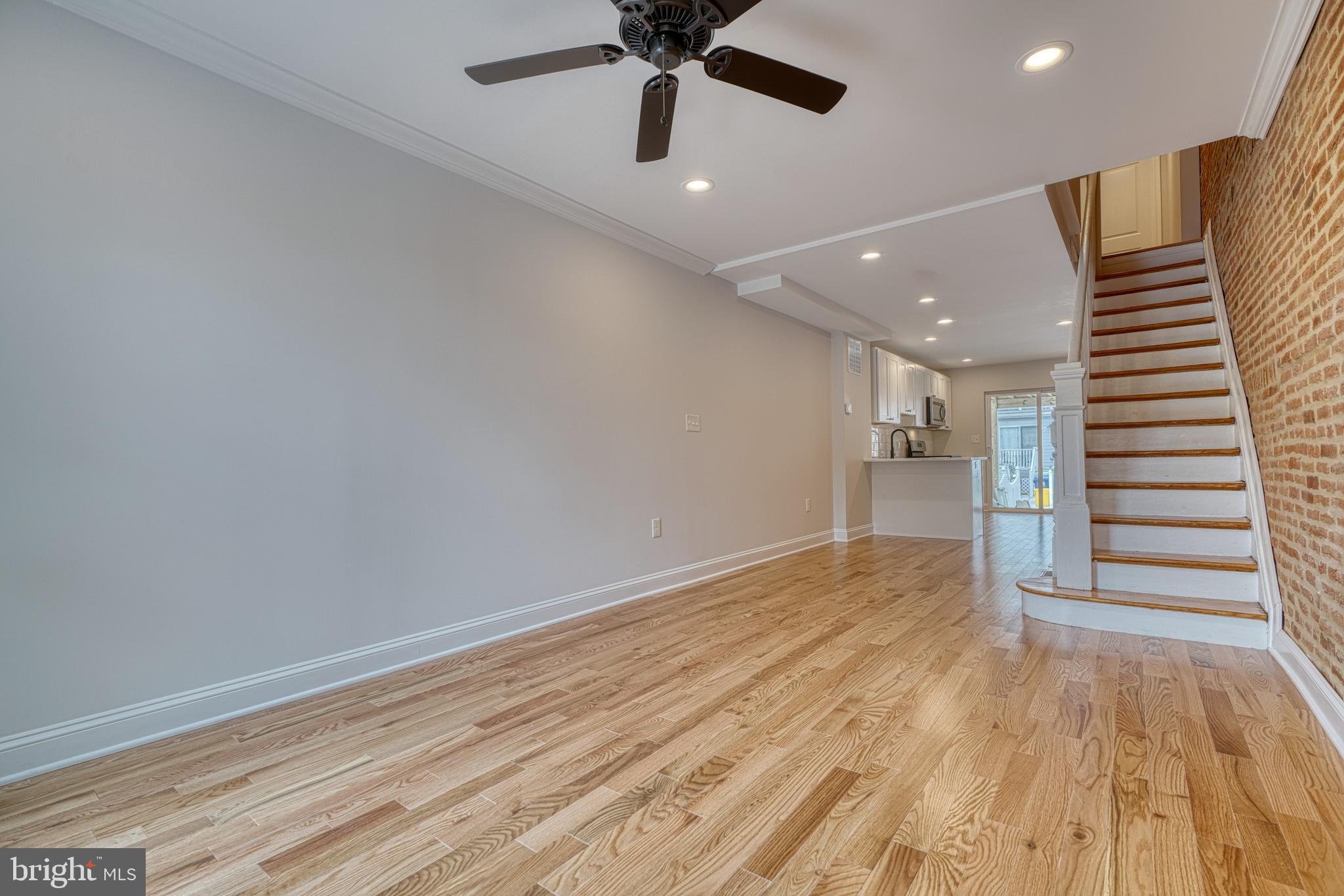 LOCUST POINT - Residential