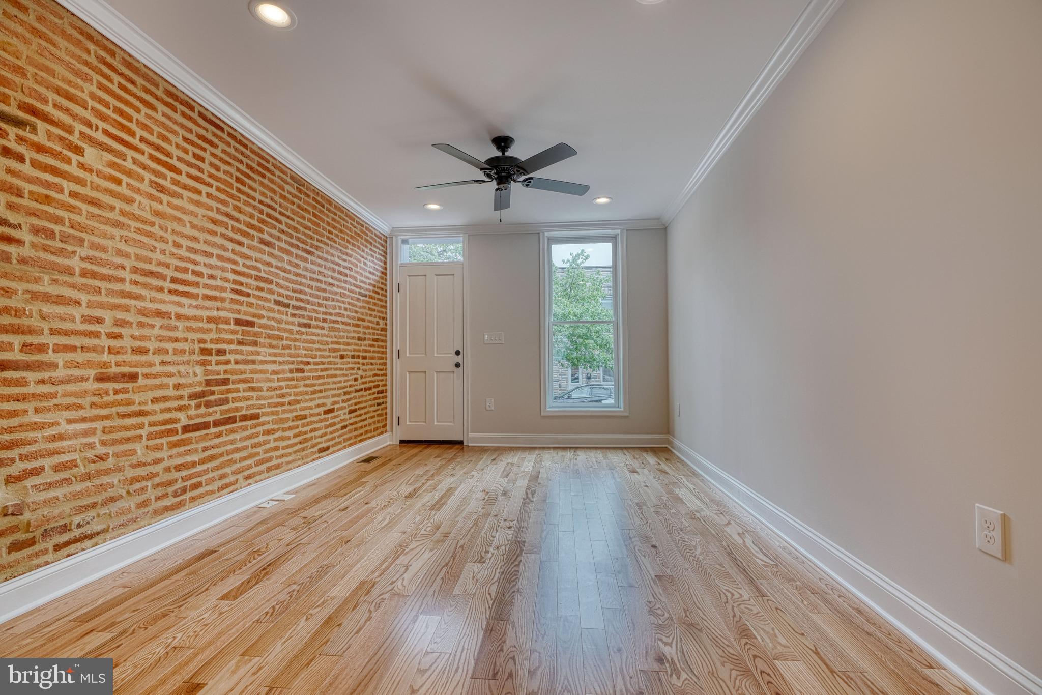 LOCUST POINT - Residential