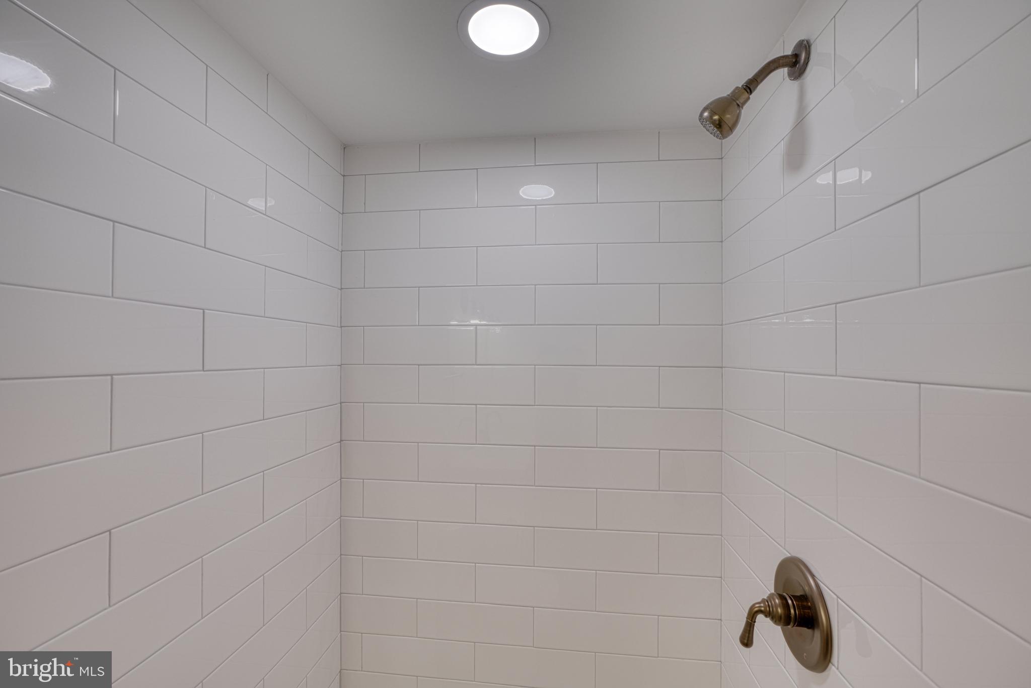 LOCUST POINT - Residential