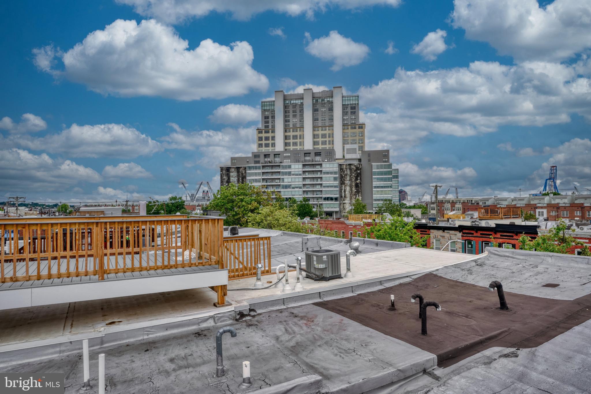 LOCUST POINT - Residential