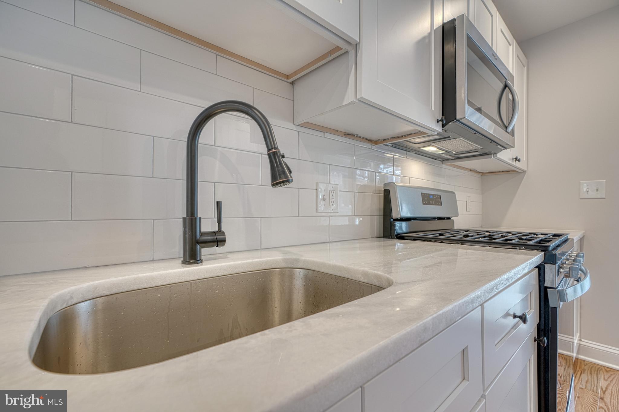 LOCUST POINT - Residential