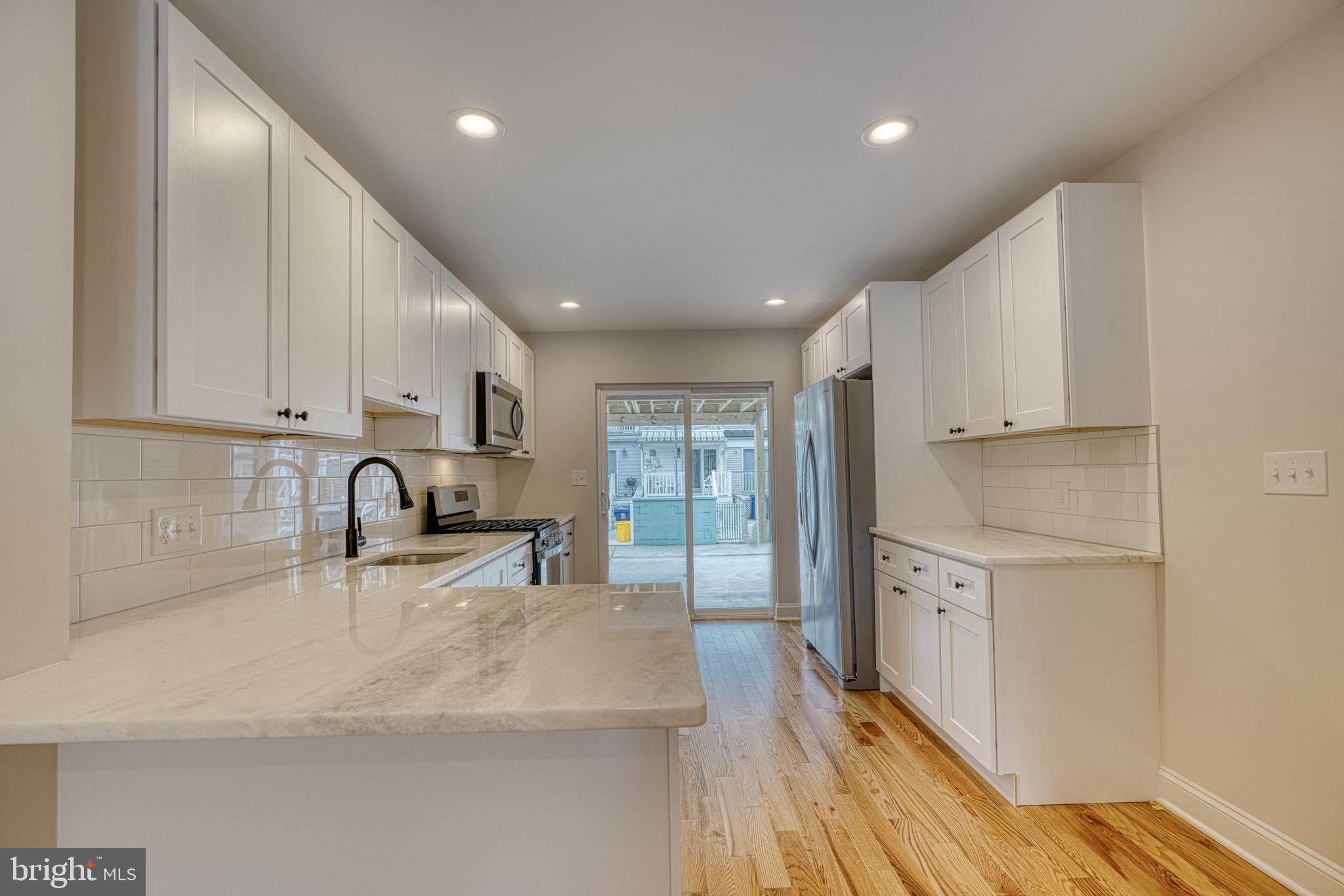 LOCUST POINT - Residential