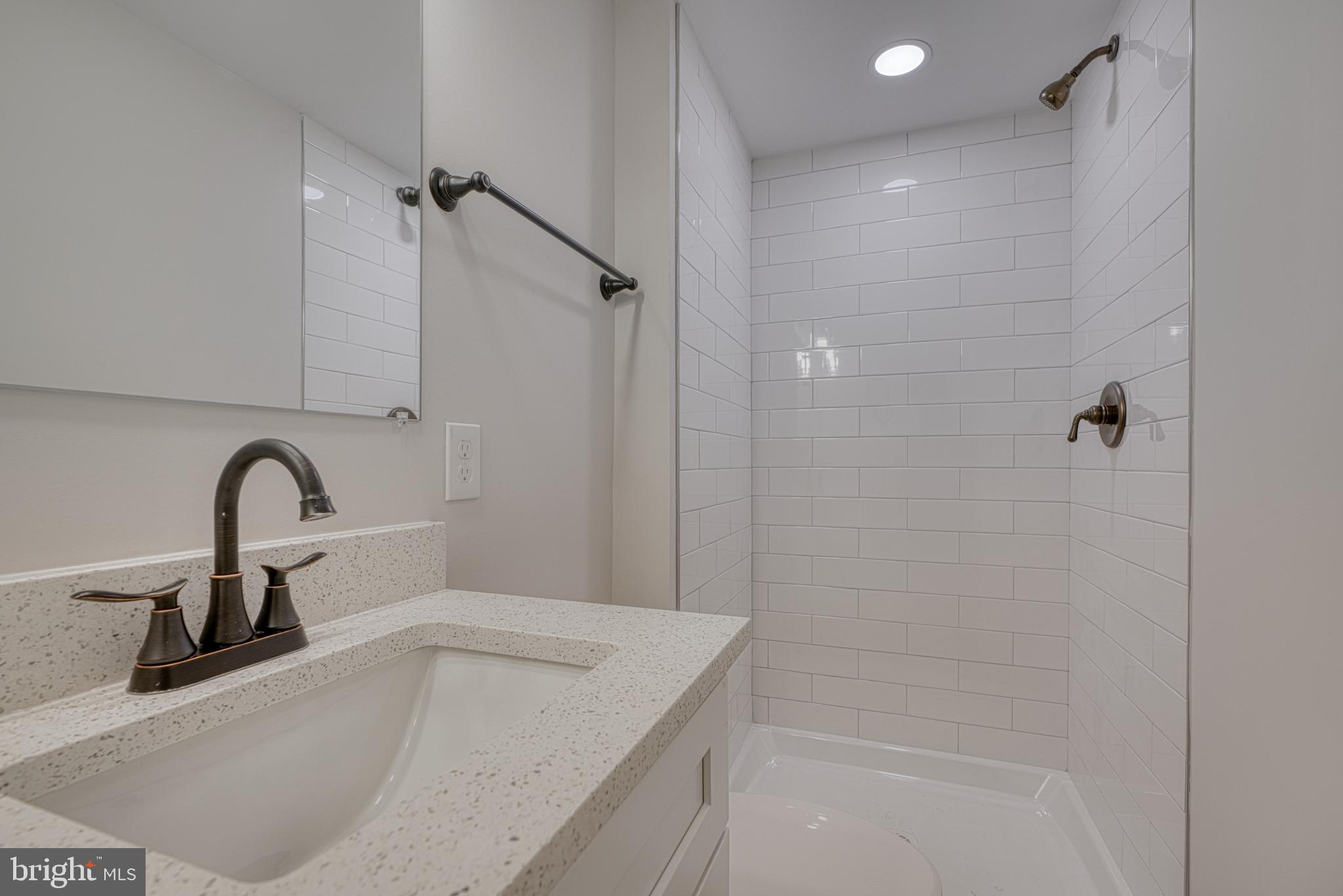 LOCUST POINT - Residential