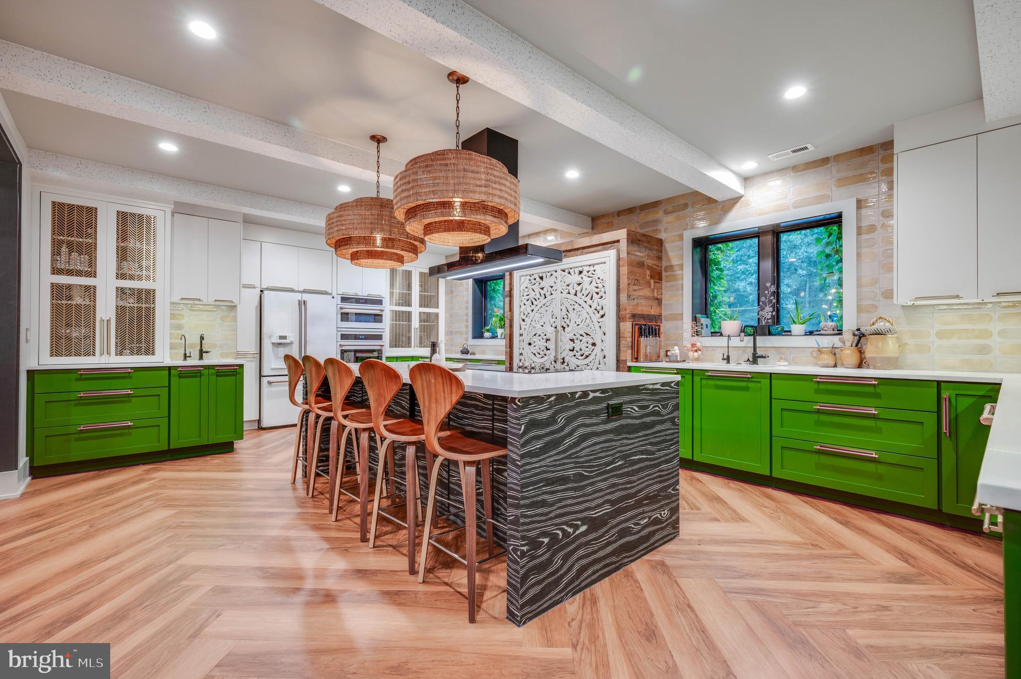 CAVES VALLEY - Residential Lease