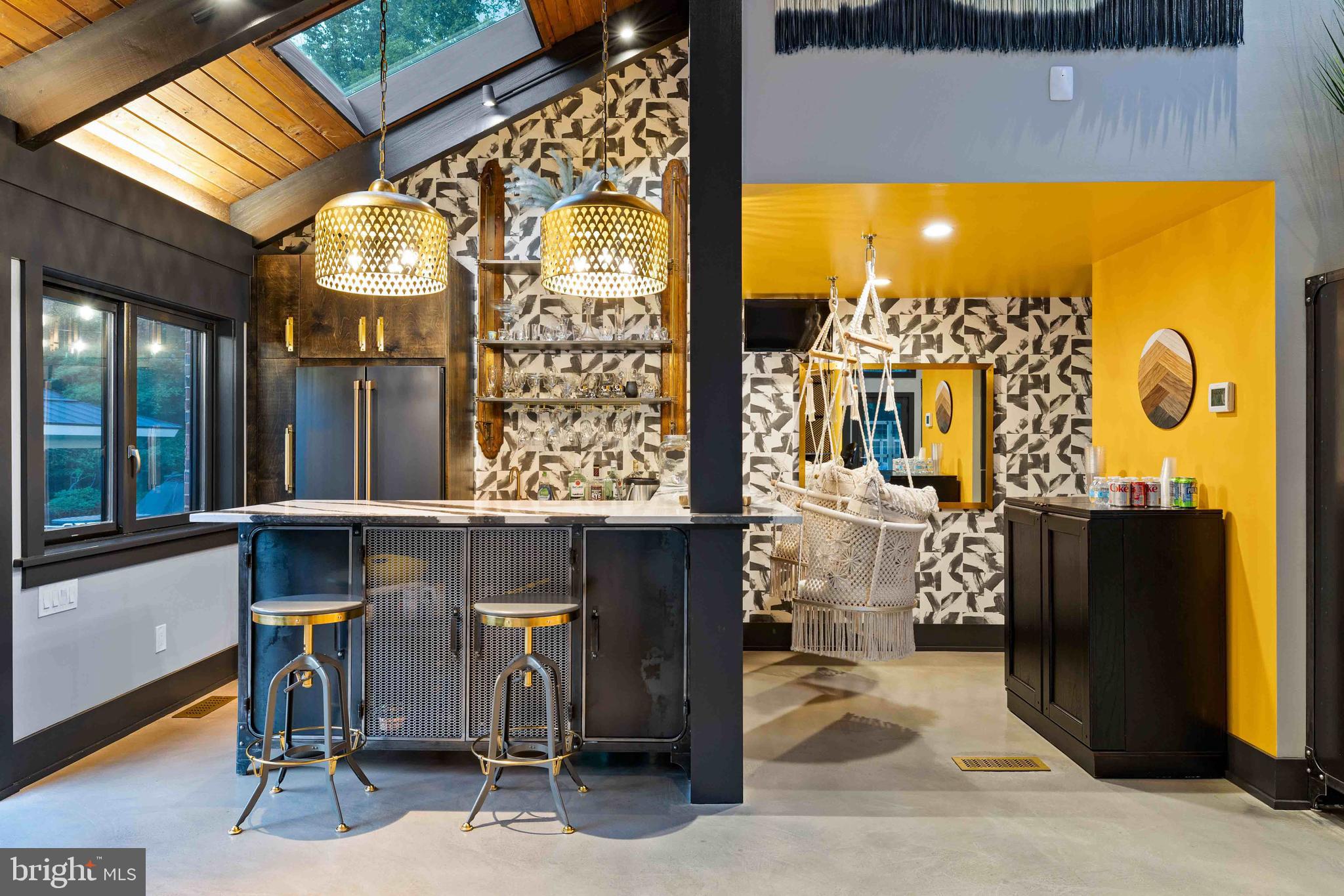 CAVES VALLEY - Residential Lease