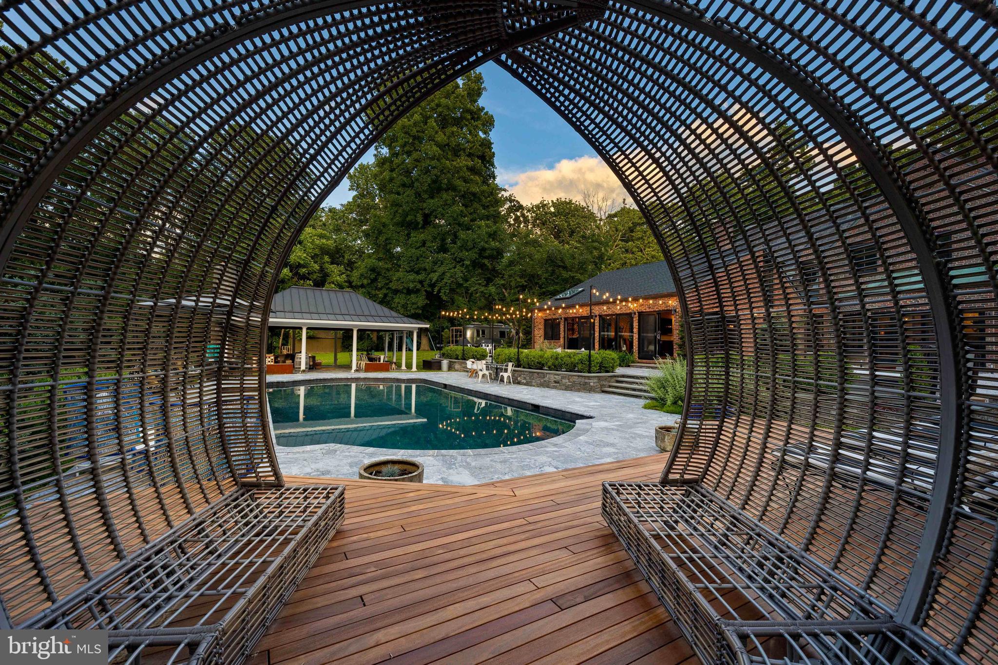 CAVES VALLEY - Residential Lease