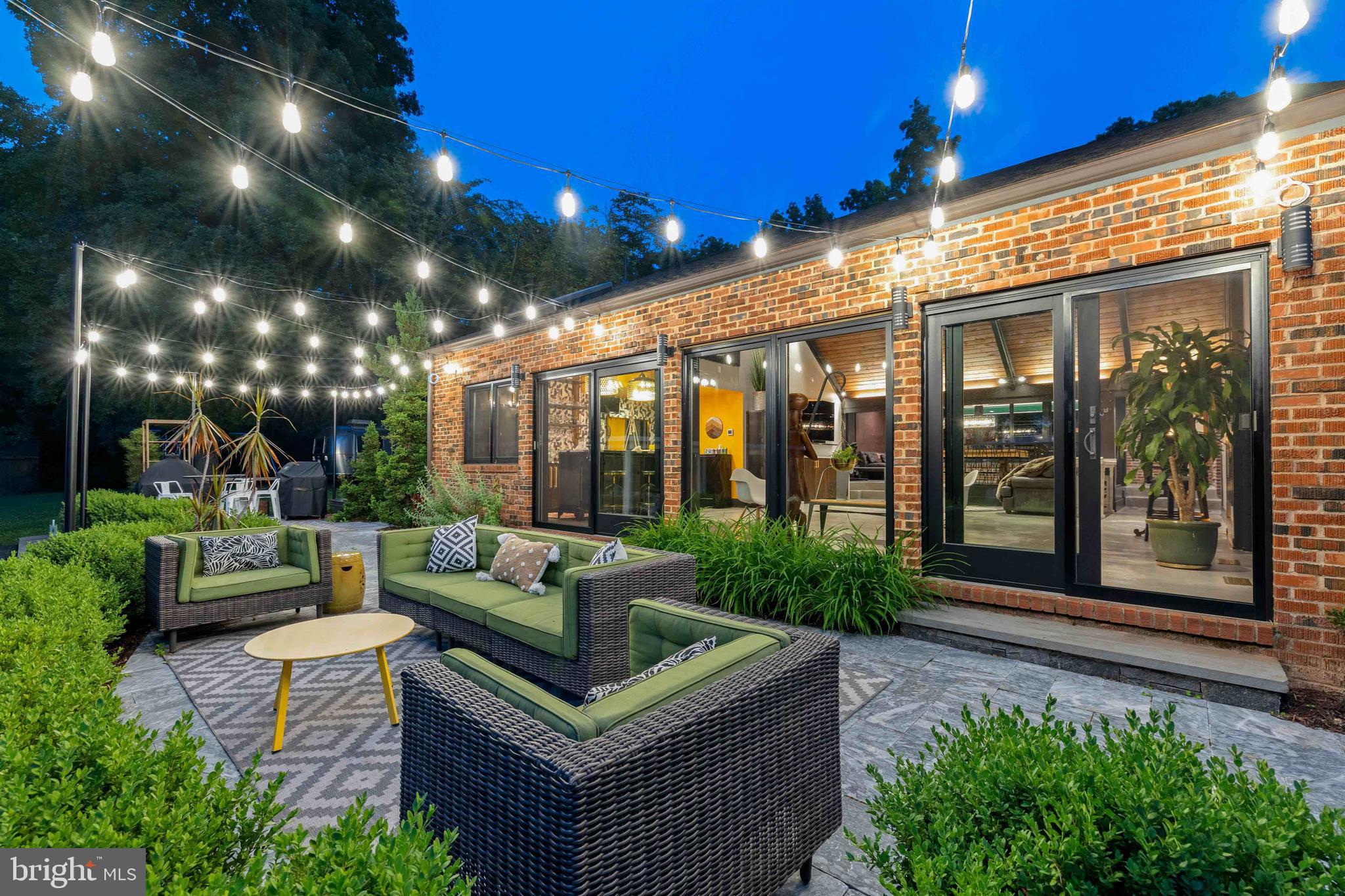 CAVES VALLEY - Residential Lease