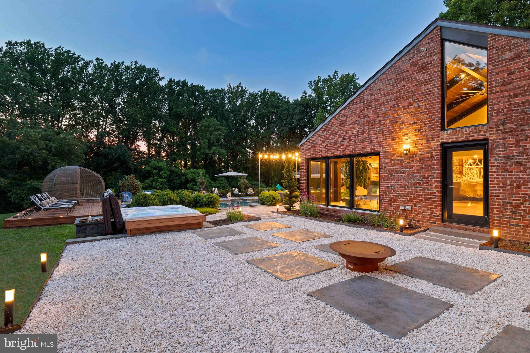 CAVES VALLEY - Residential Lease