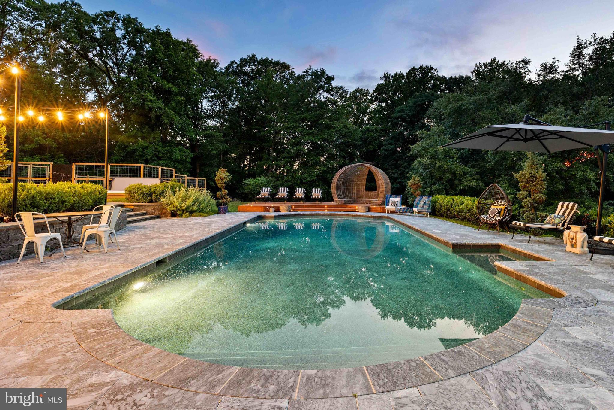 CAVES VALLEY - Residential Lease