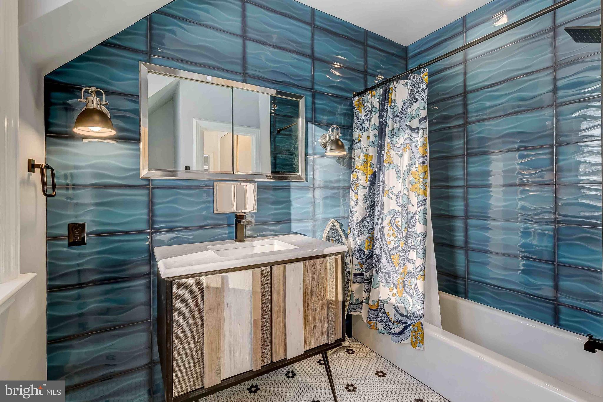 CAVES VALLEY - Residential Lease