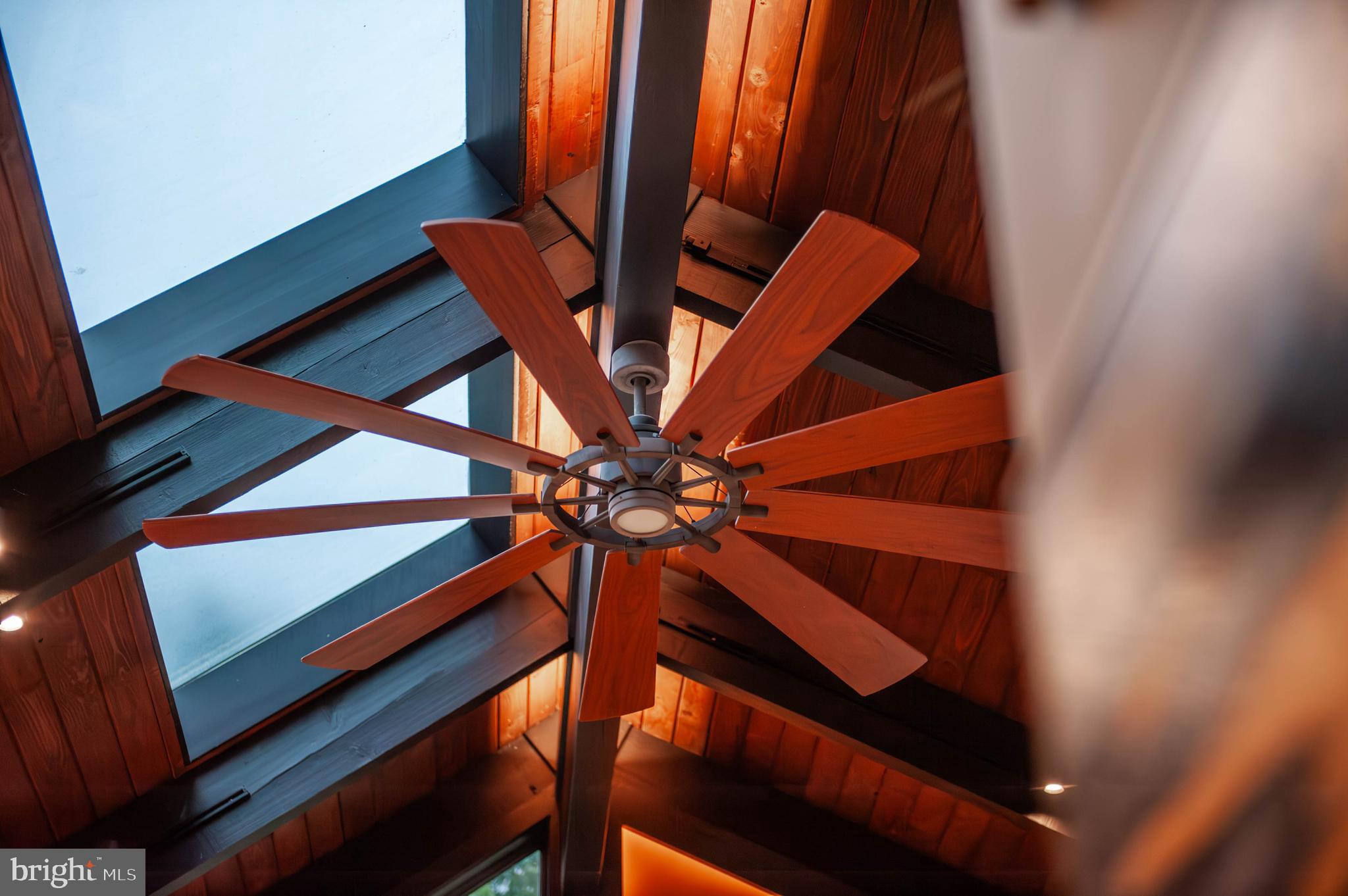 CAVES VALLEY - Residential Lease