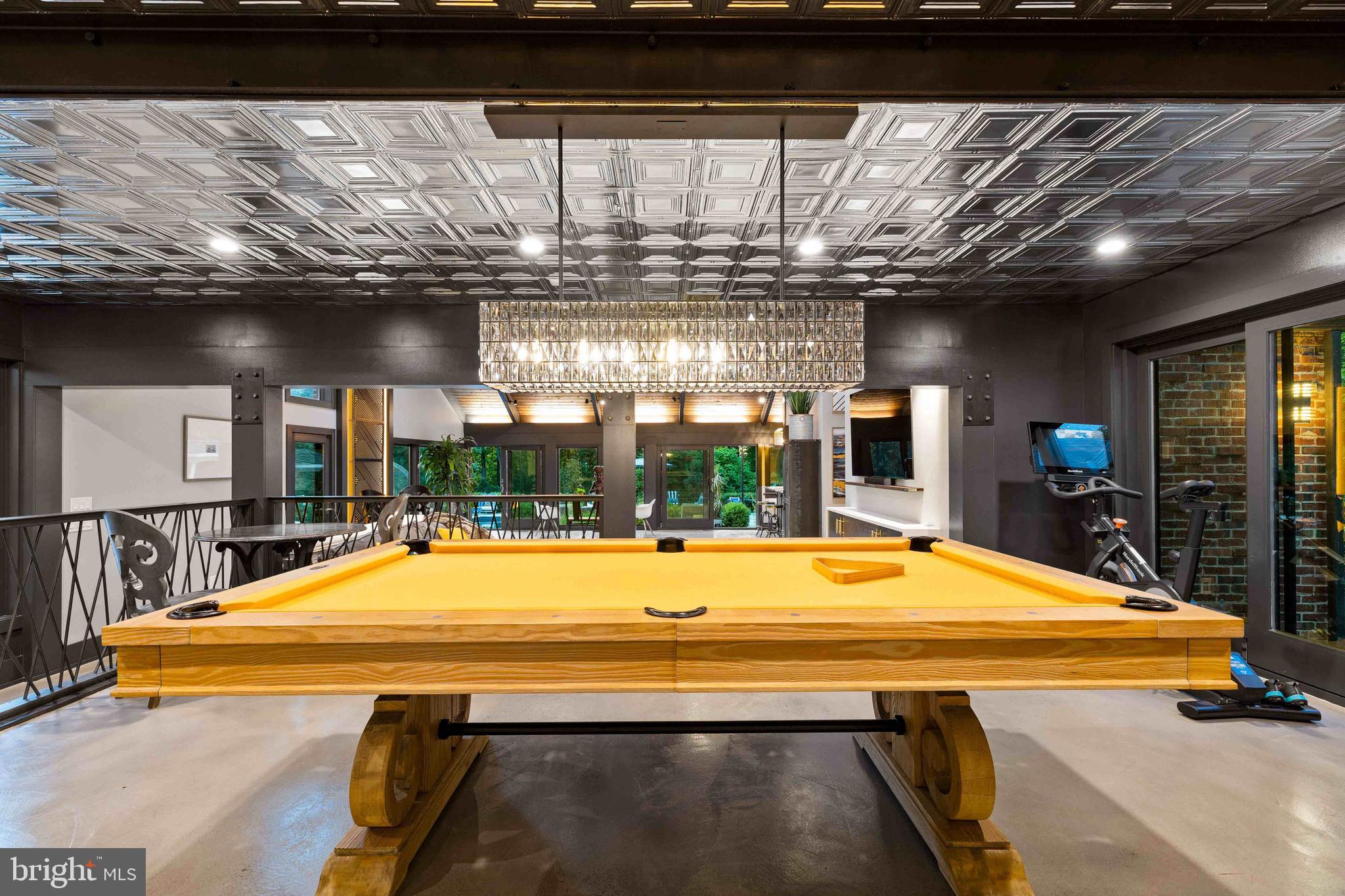 CAVES VALLEY - Residential Lease