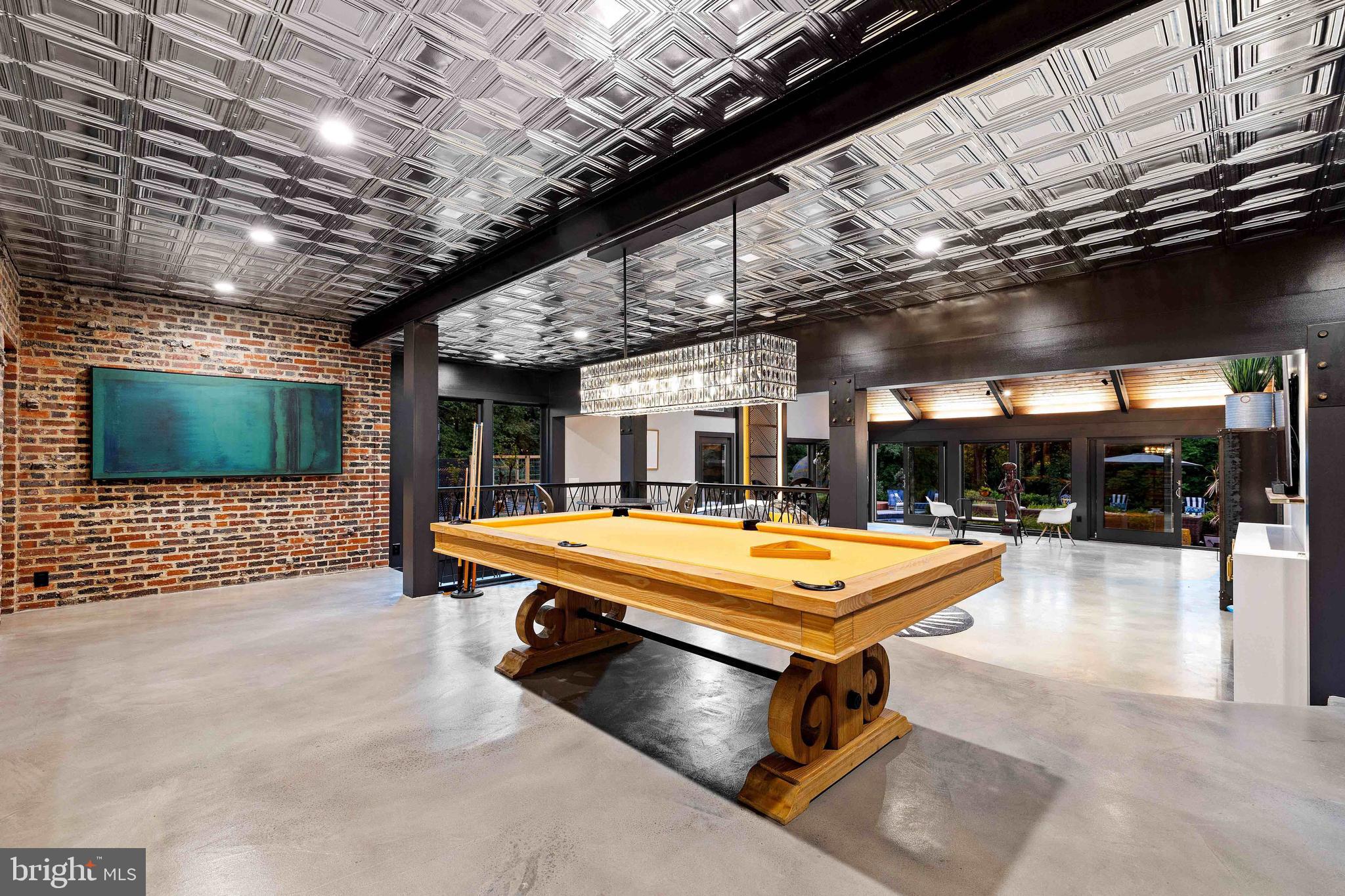 CAVES VALLEY - Residential Lease