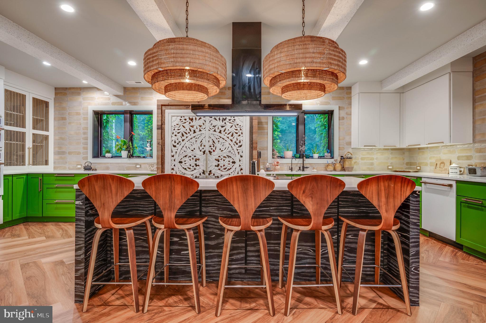 CAVES VALLEY - Residential Lease