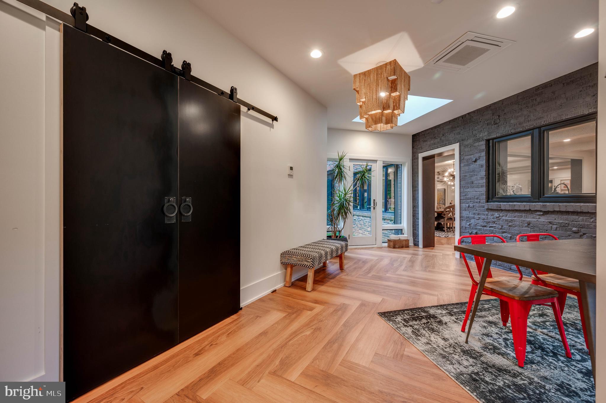 CAVES VALLEY - Residential Lease