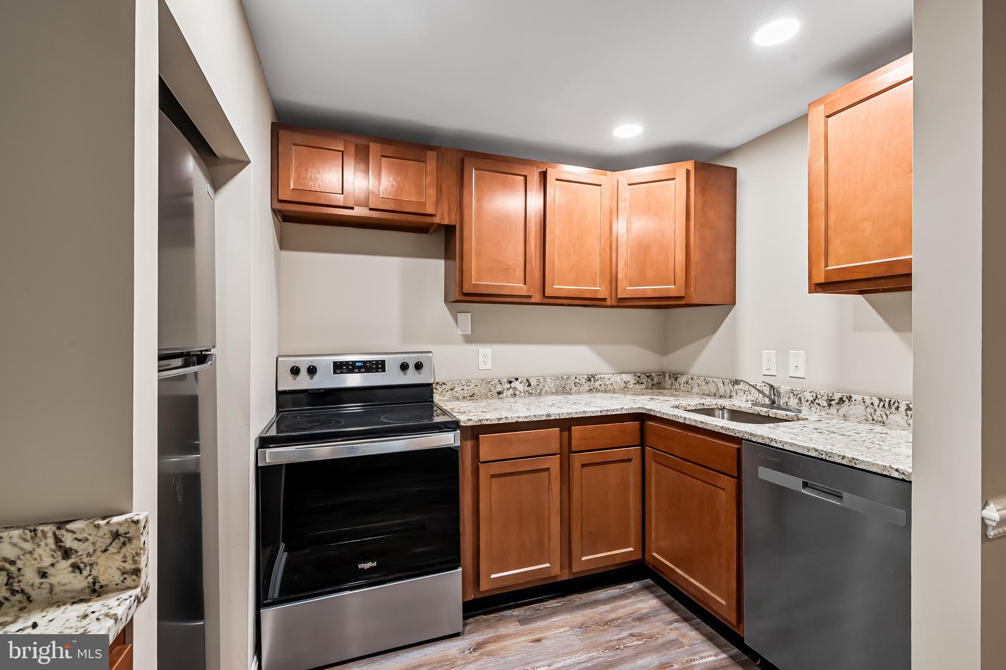 PENTHOUSE CONDOMINIUMS - Residential