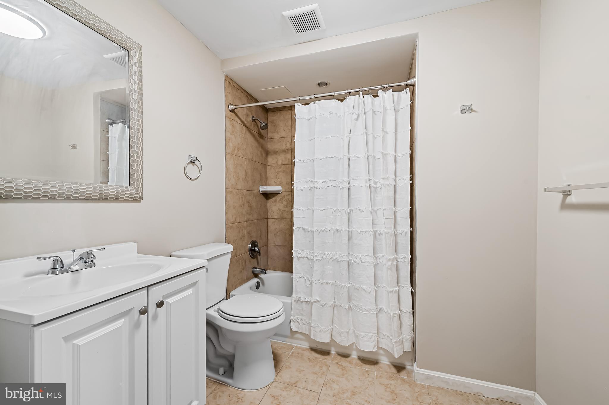 PENTHOUSE CONDOMINIUMS - Residential