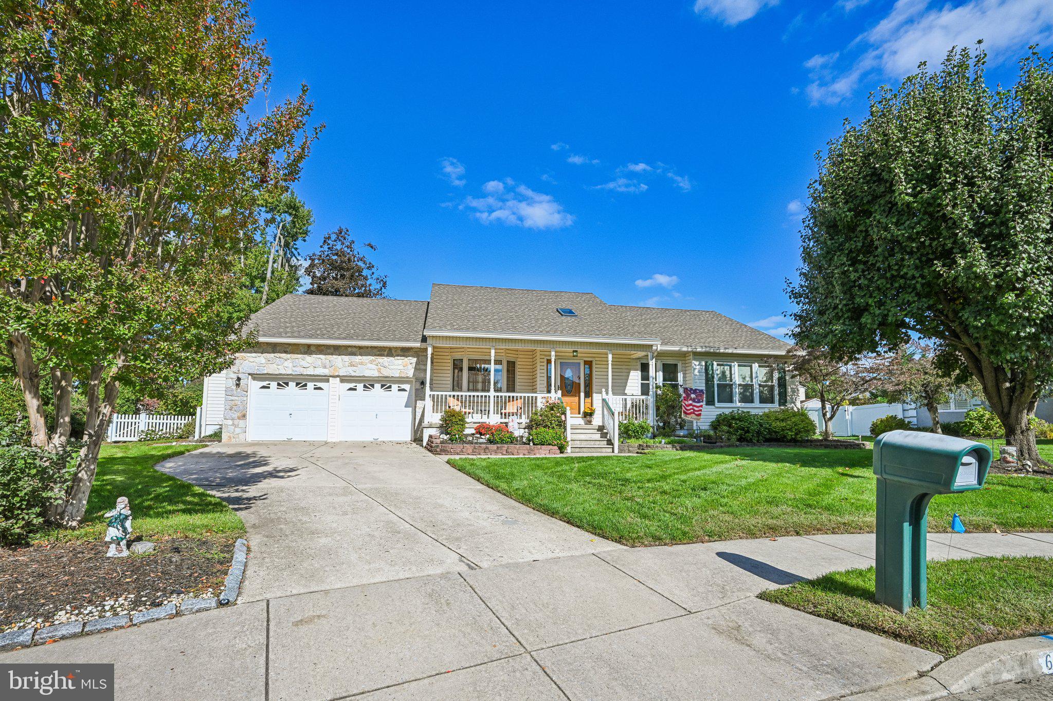 6 HILLCREST HTS