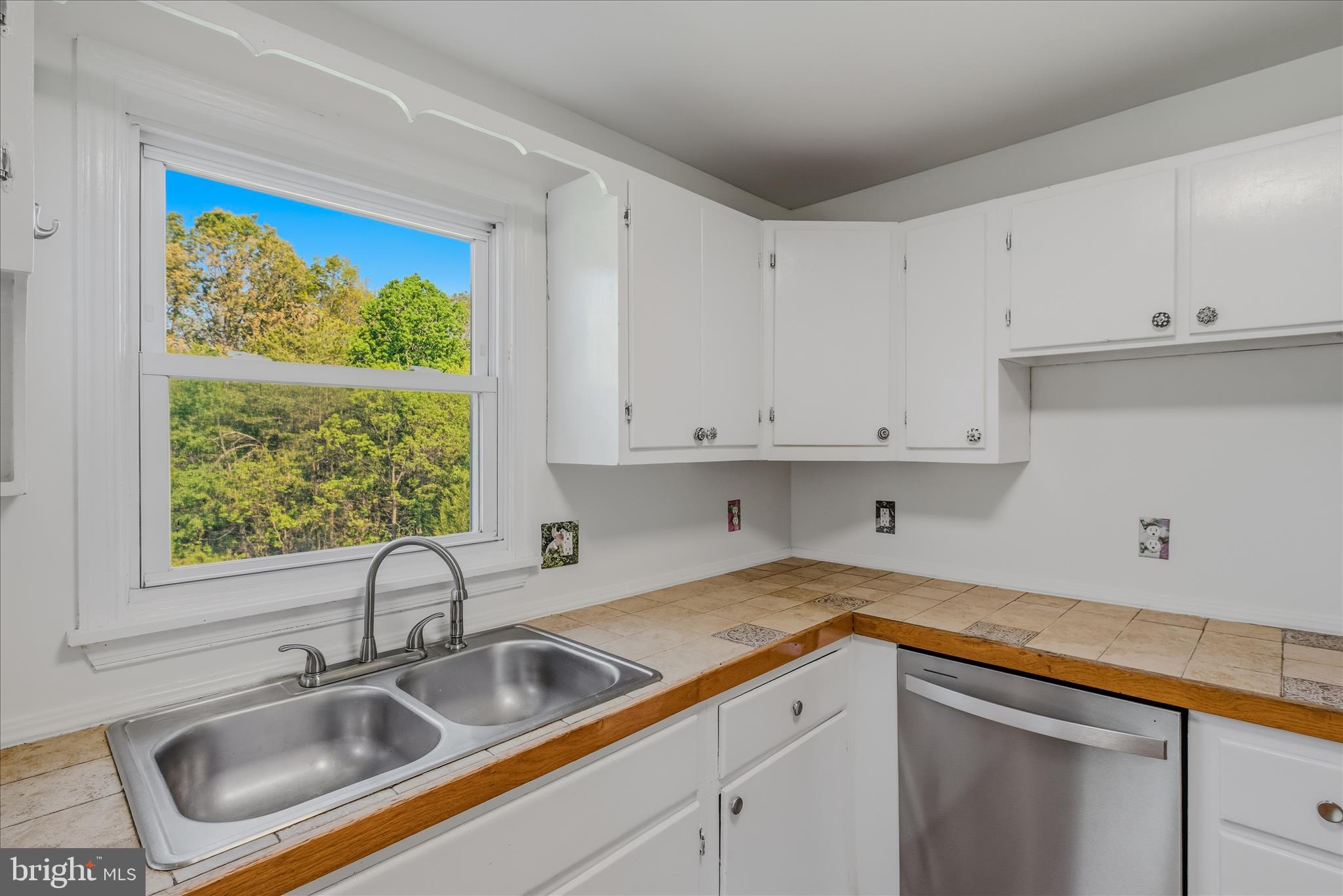 APPLE ORCHARD ACRES - Residential