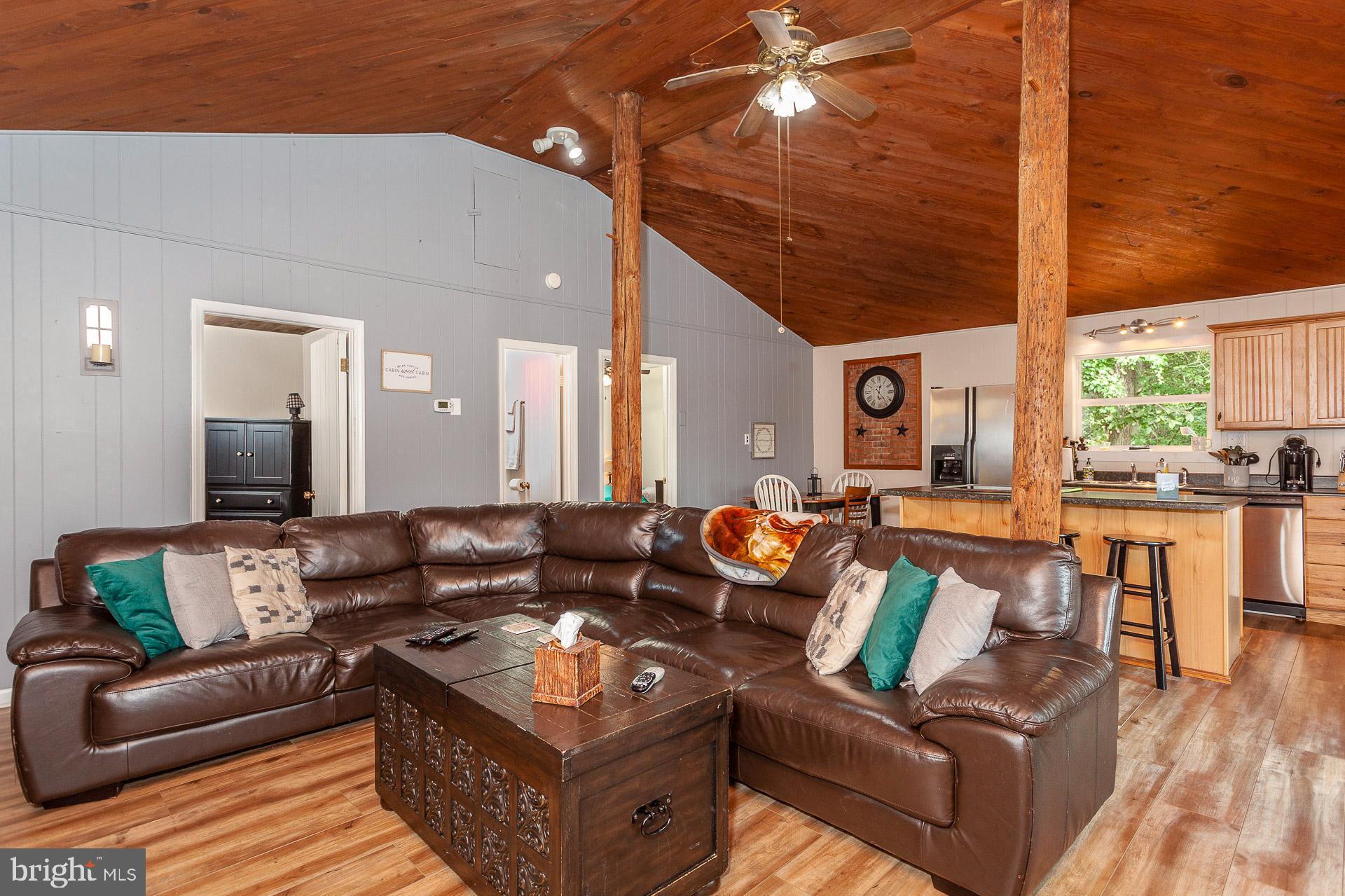 PINE GROVE - Residential