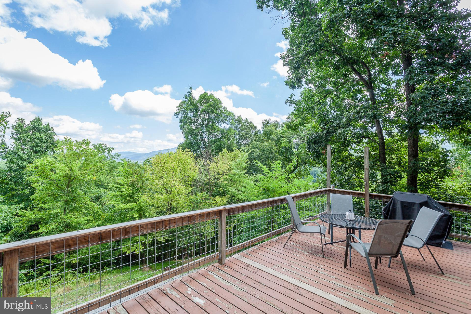 PINE GROVE - Residential