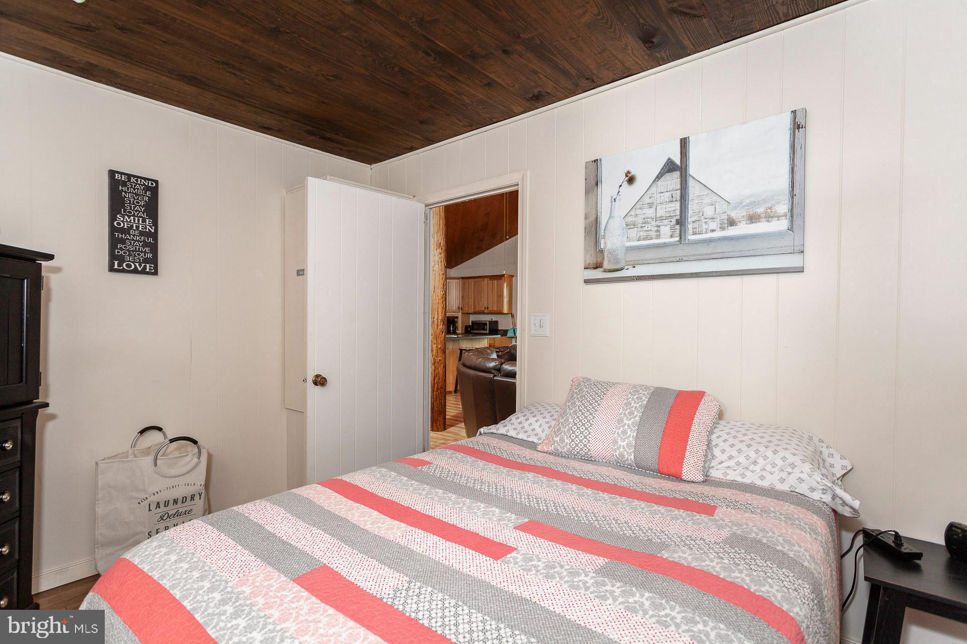 PINE GROVE - Residential