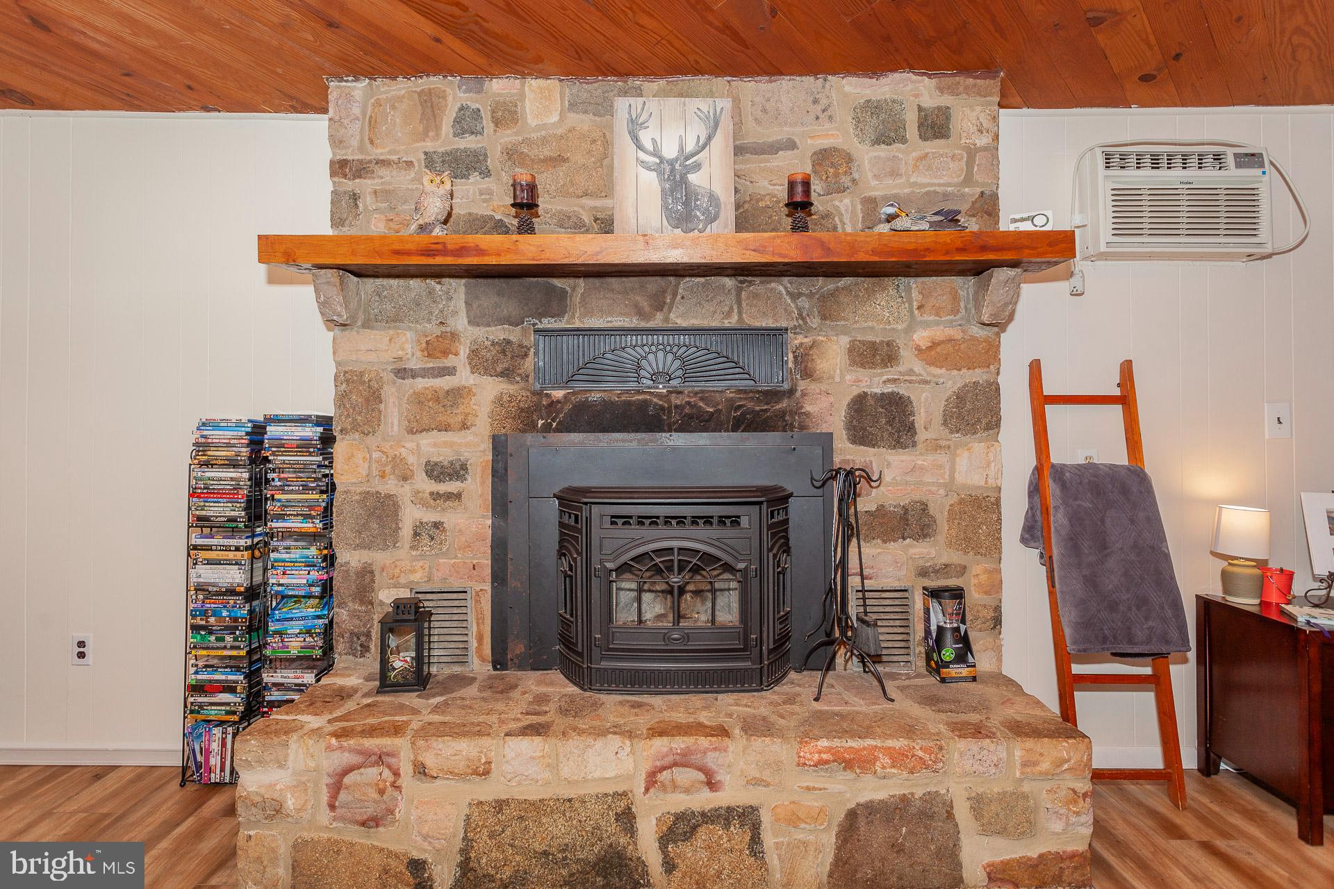 PINE GROVE - Residential