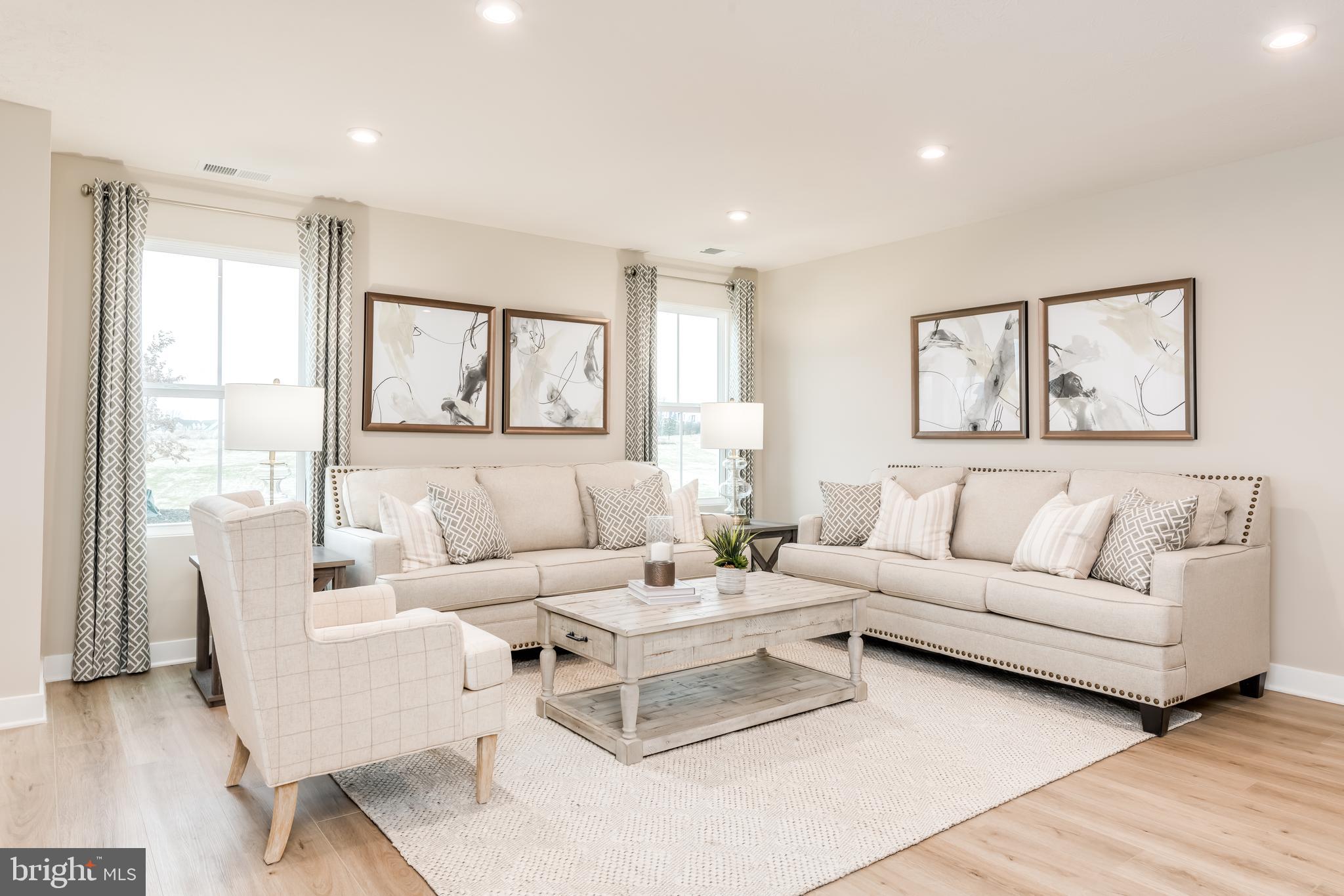 CARDINAL POINTE - Residential