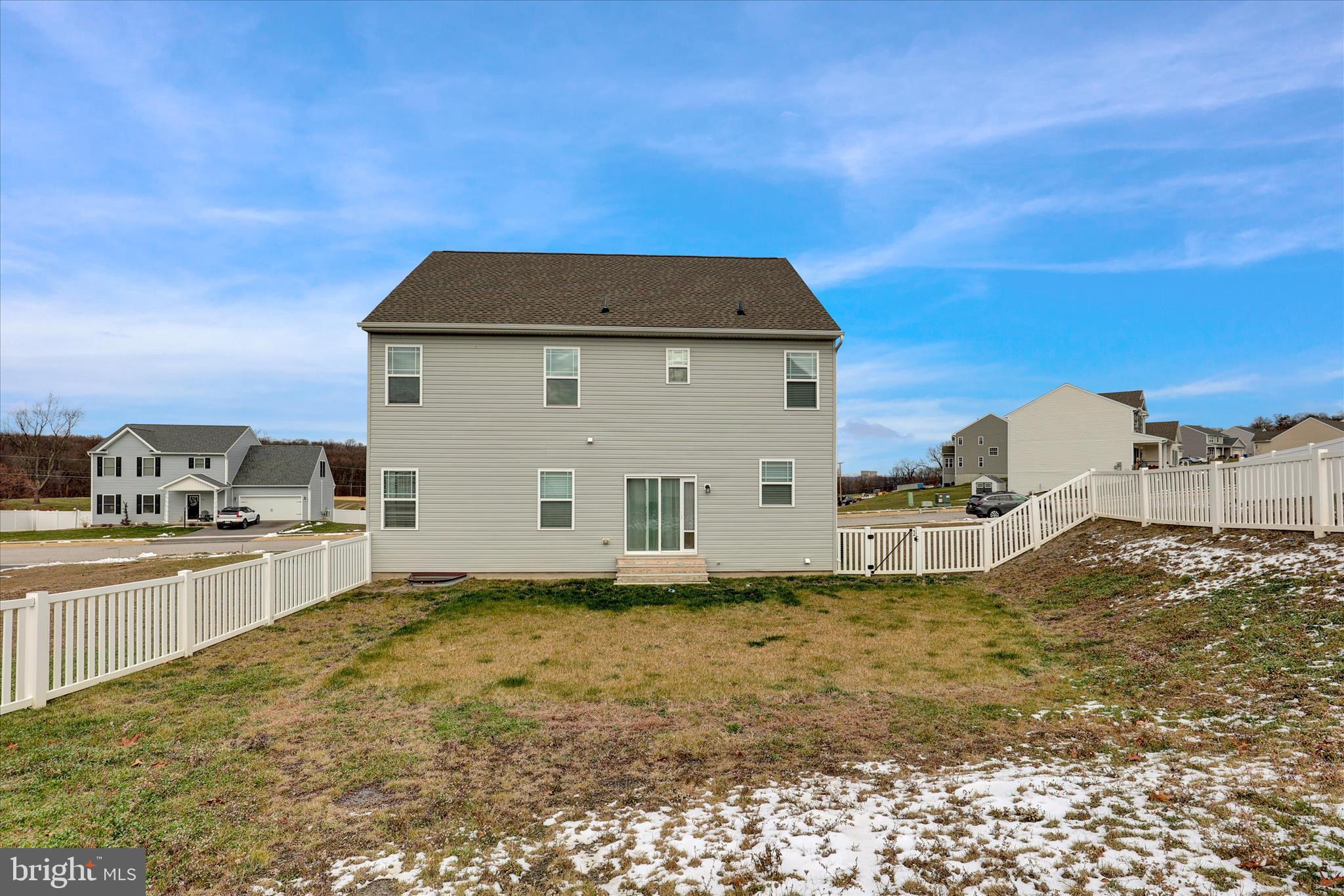 LEXINGTON ESTATES - Residential