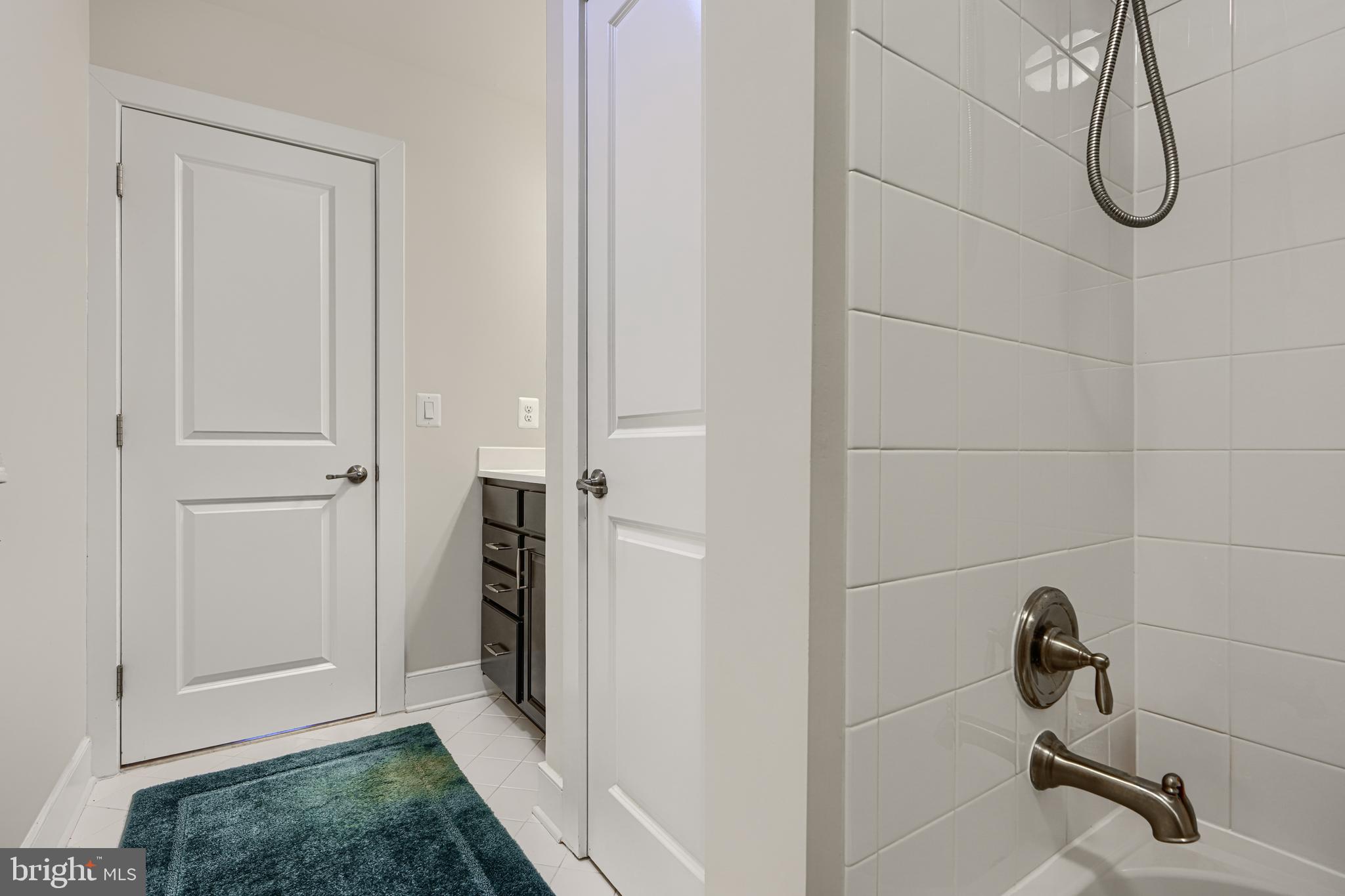 WALDEN WOODS - Residential