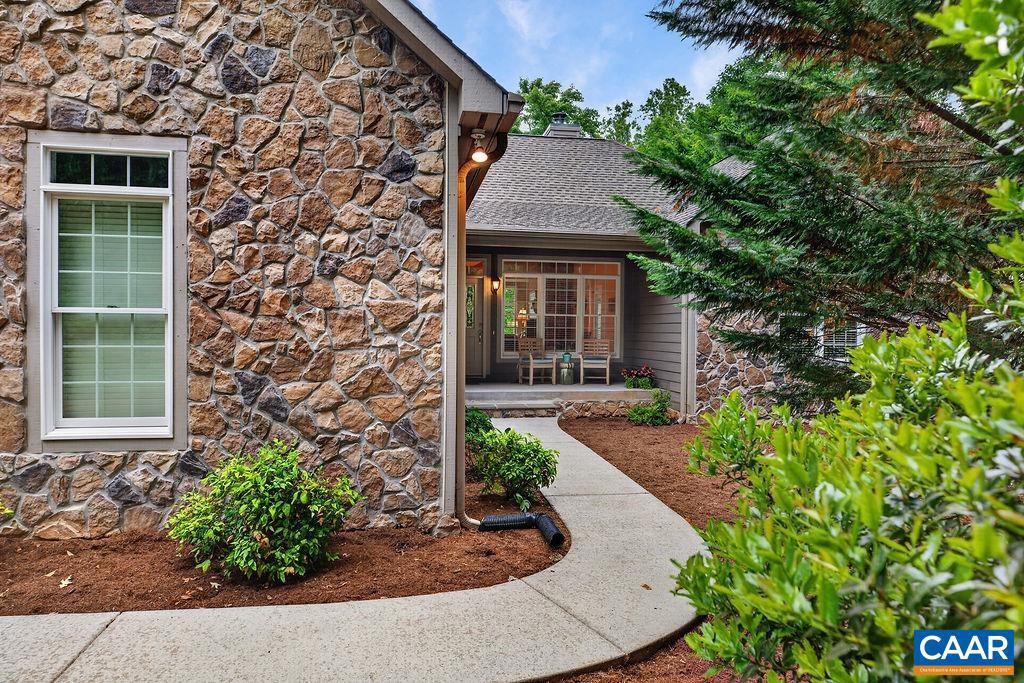 267 CEDAR GLEN CLOSE