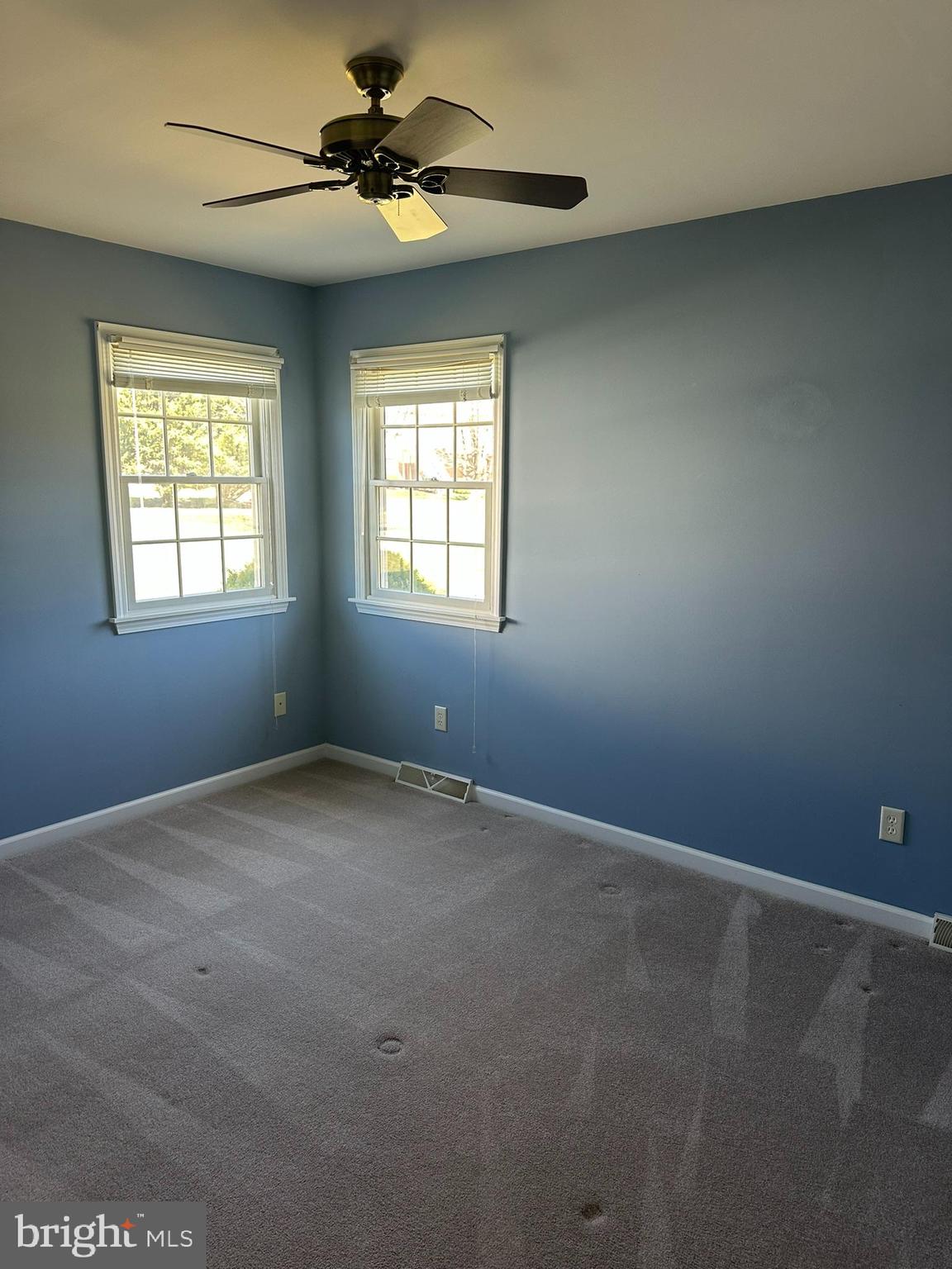 PENN NATIONAL ESTATES - Residential