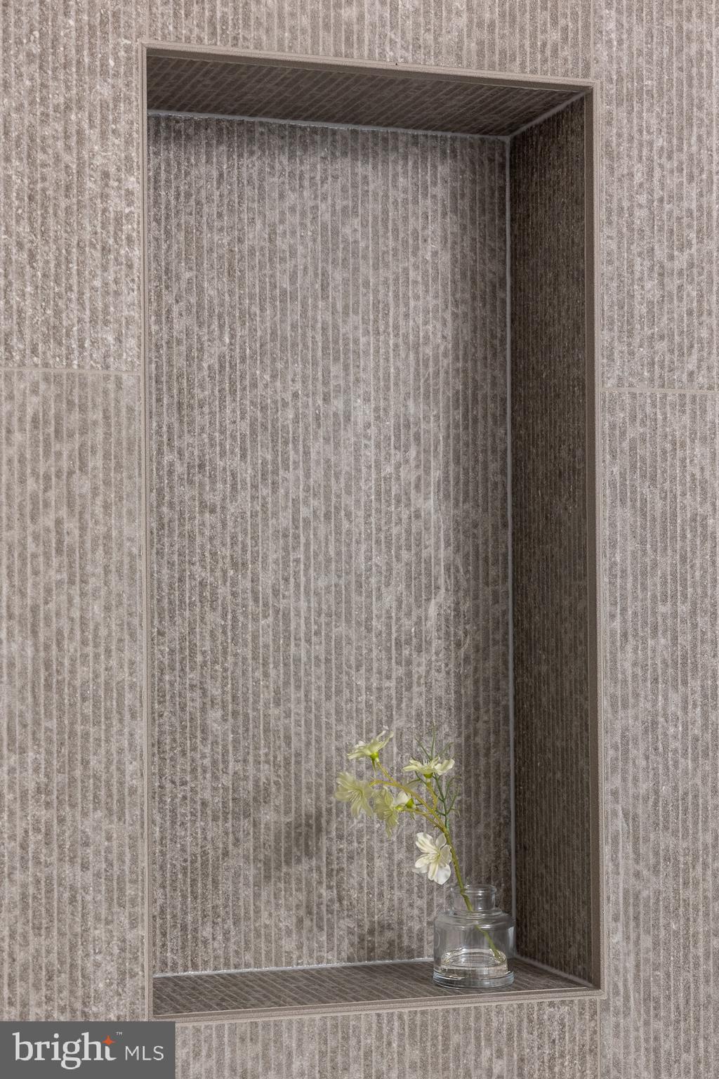 PIMMIT HILLS - Residential