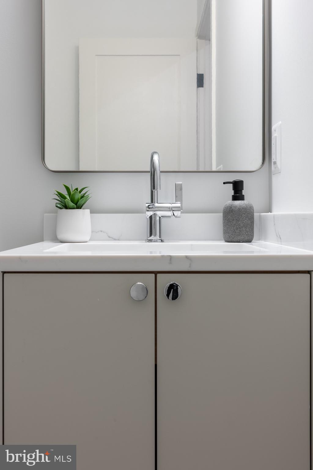 PIMMIT HILLS - Residential