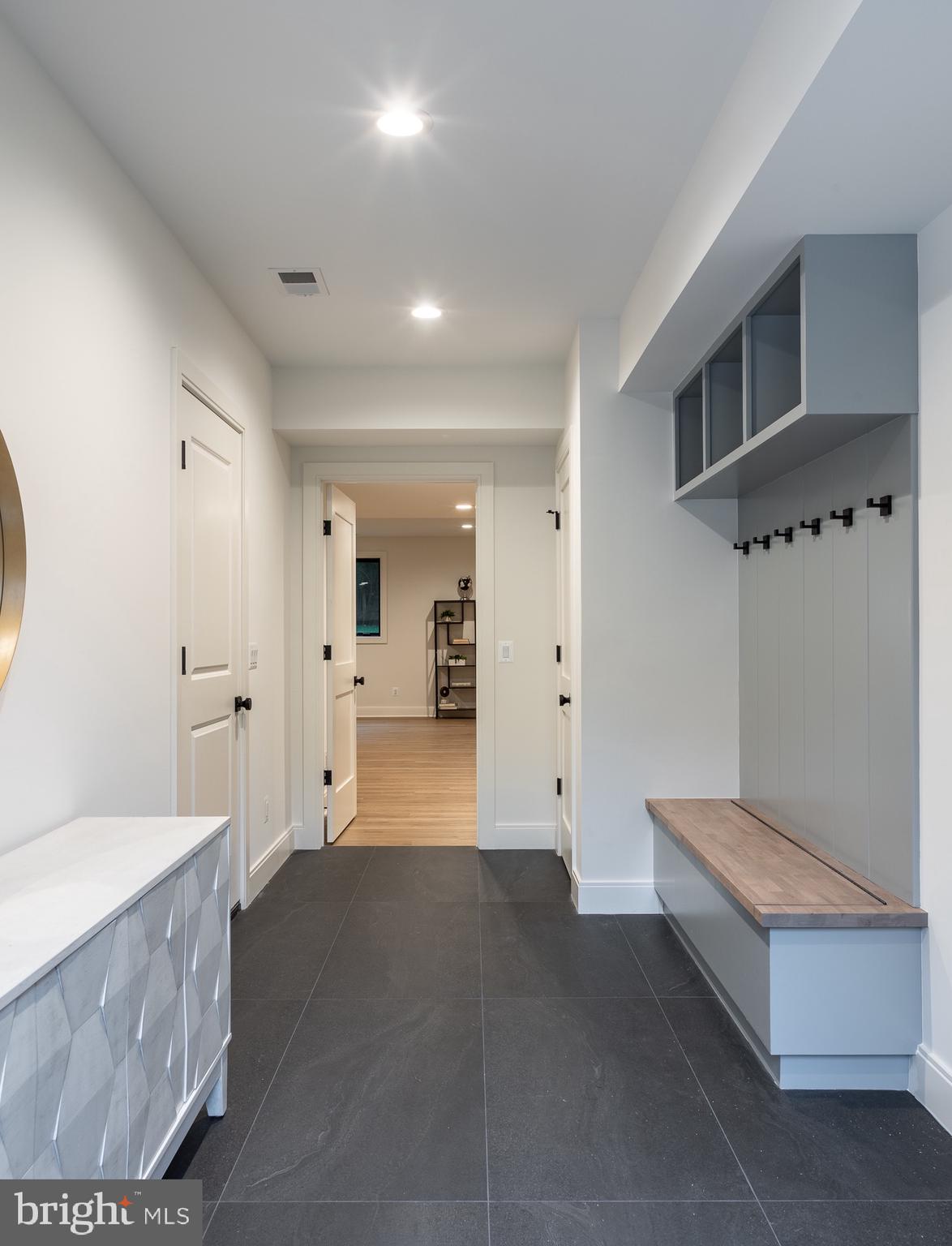 PIMMIT HILLS - Residential