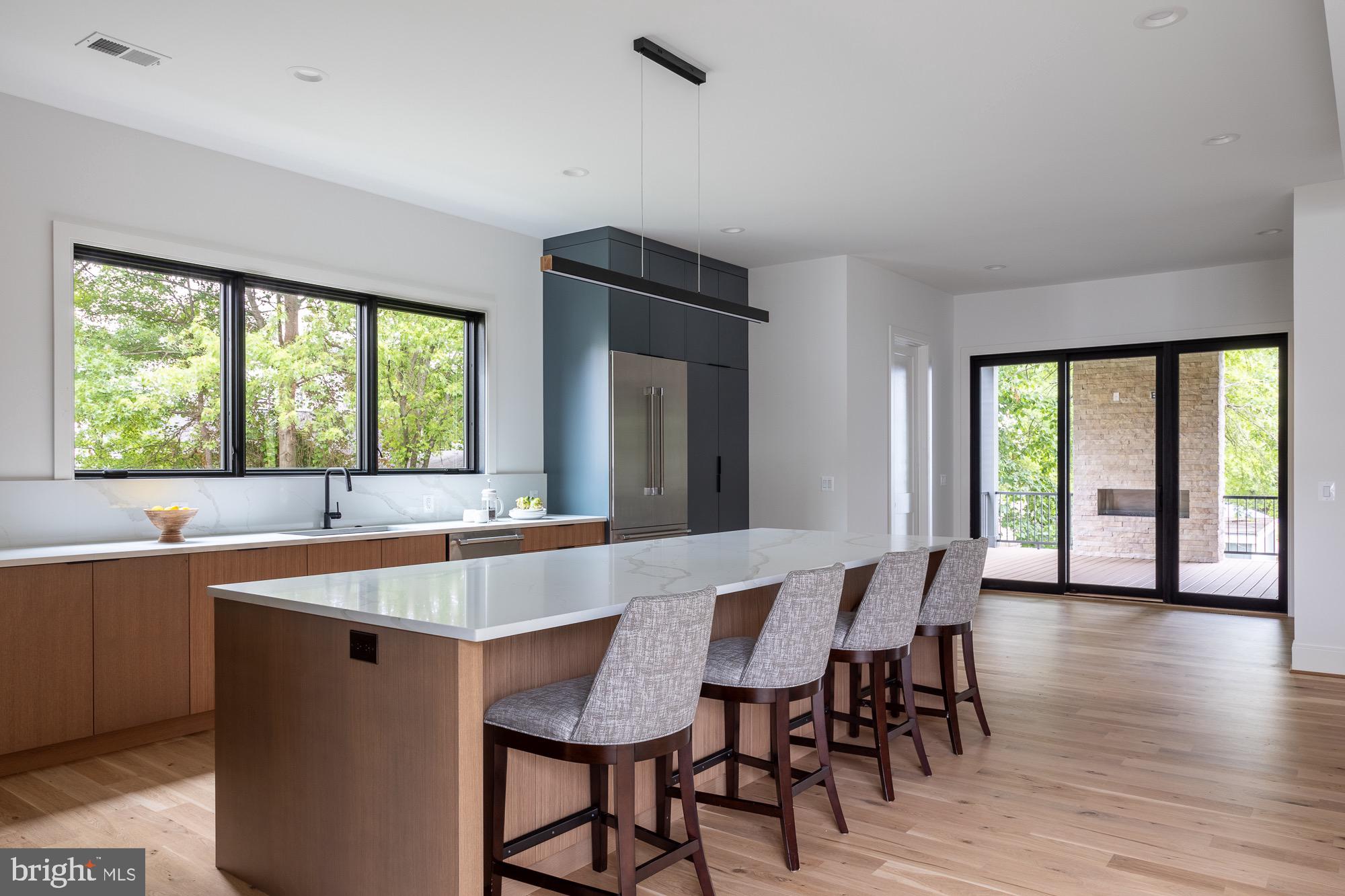 PIMMIT HILLS - Residential