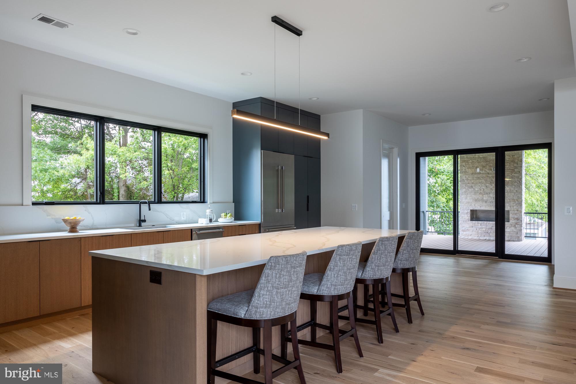 PIMMIT HILLS - Residential