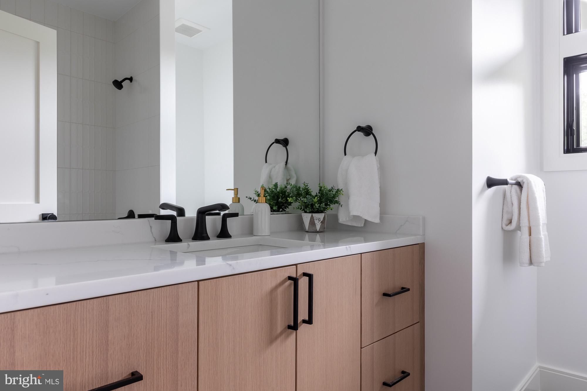 PIMMIT HILLS - Residential