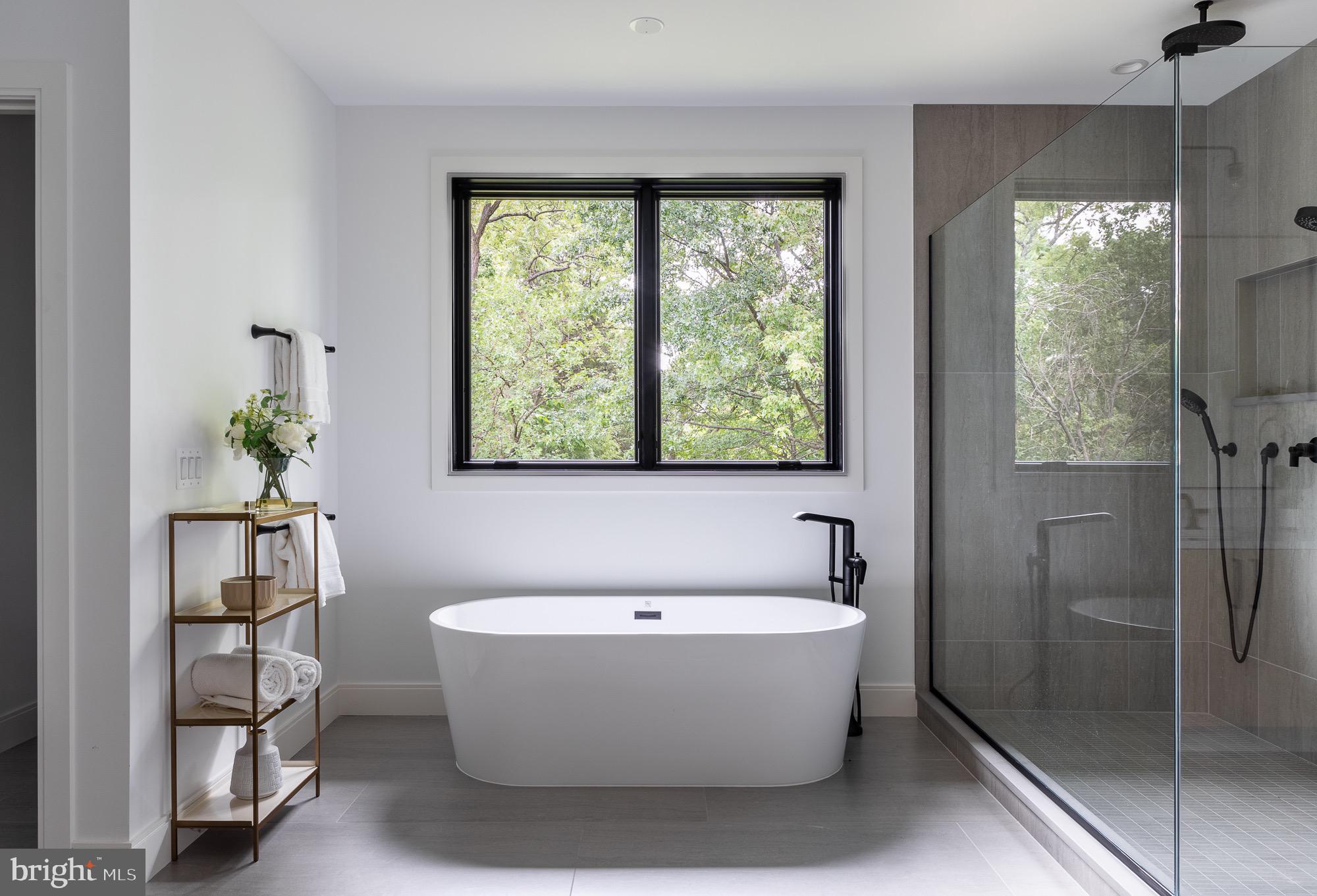 PIMMIT HILLS - Residential