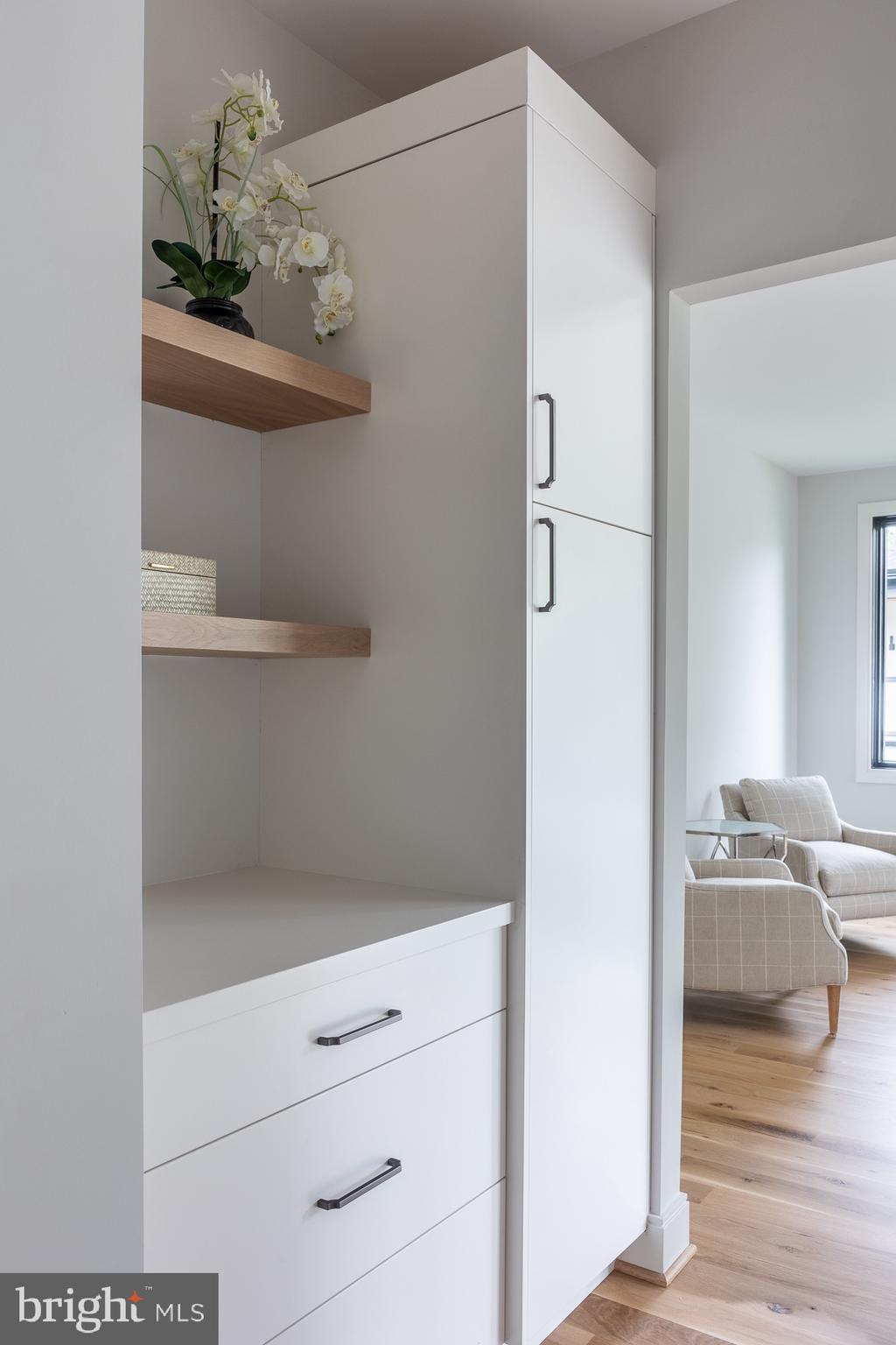 PIMMIT HILLS - Residential