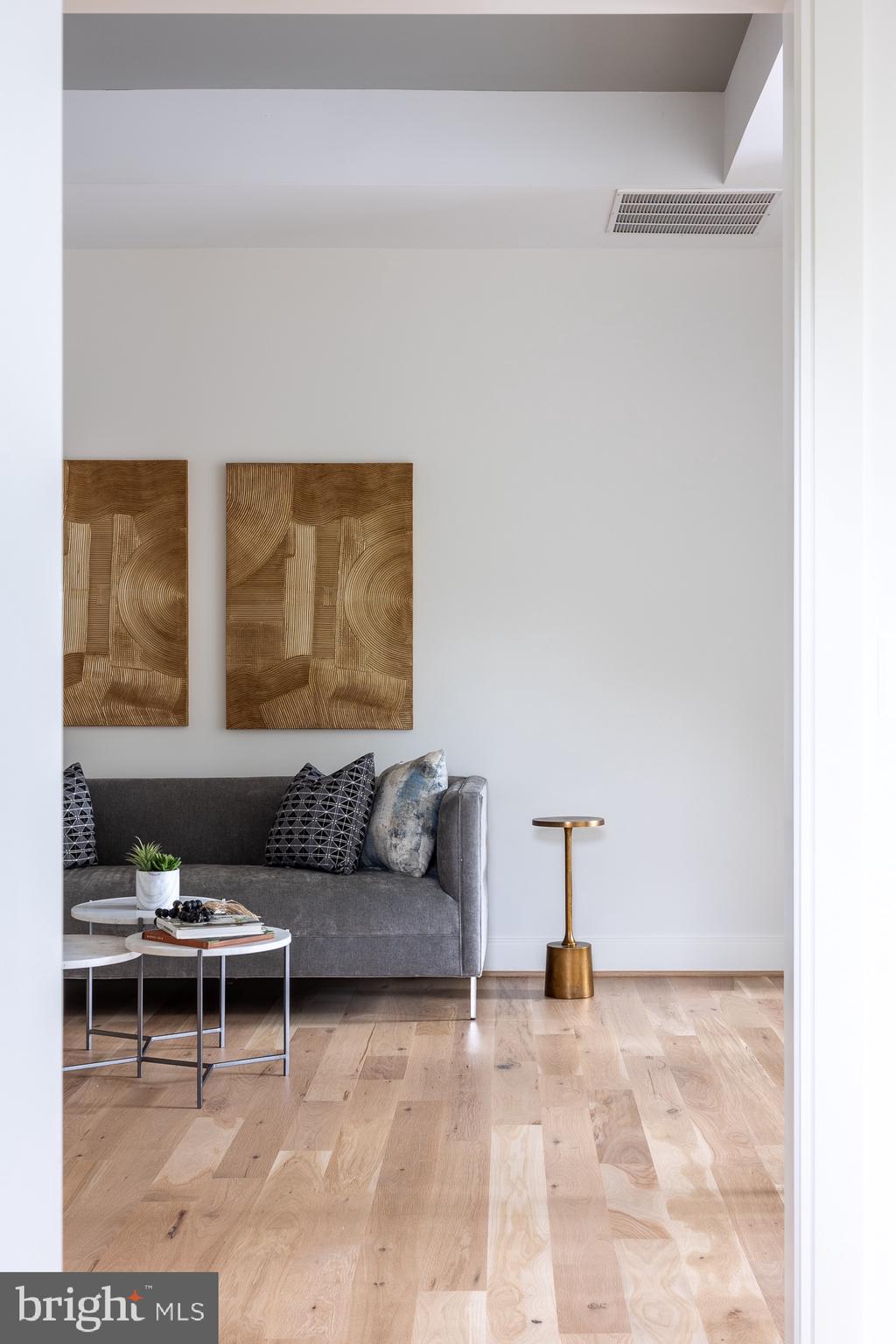 PIMMIT HILLS - Residential